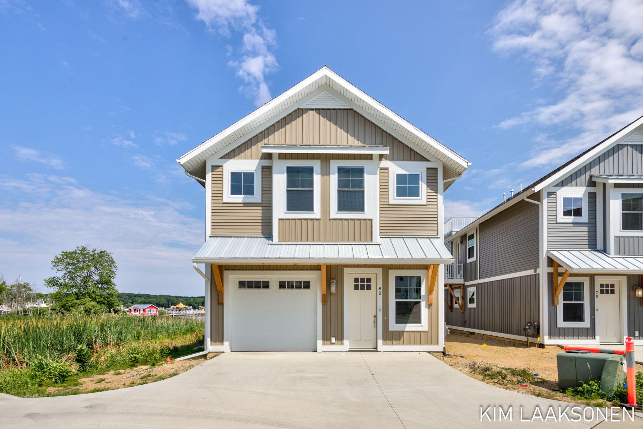 Primary property photo