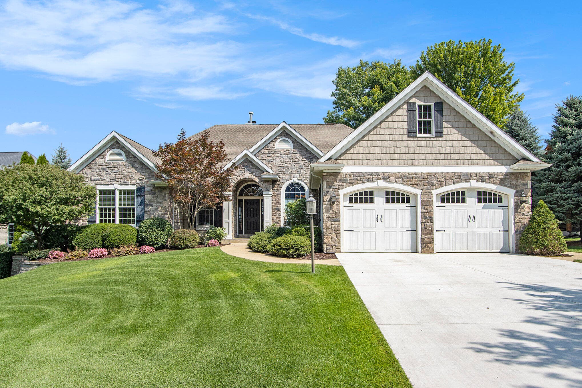 Primary property photo