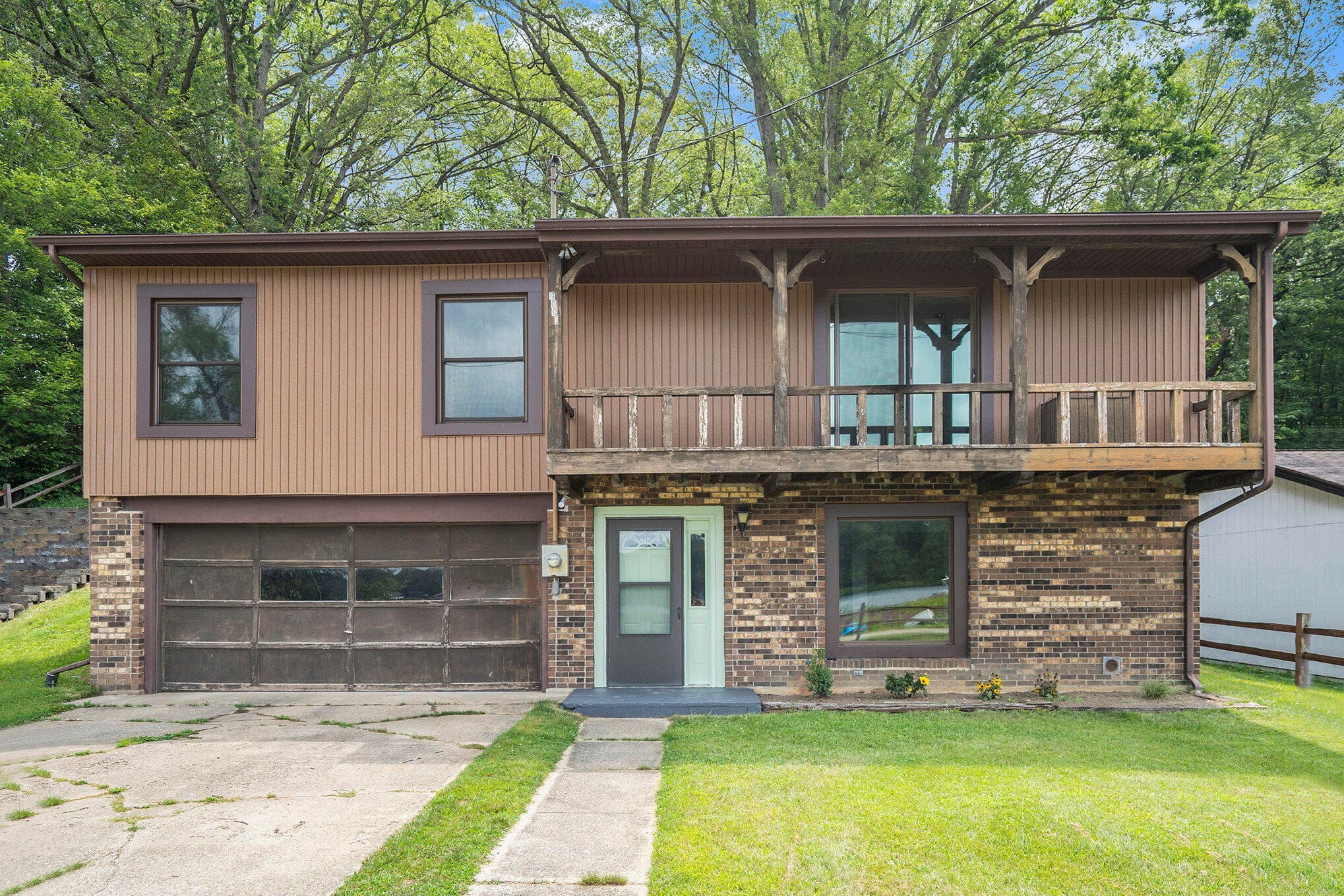 Primary property photo