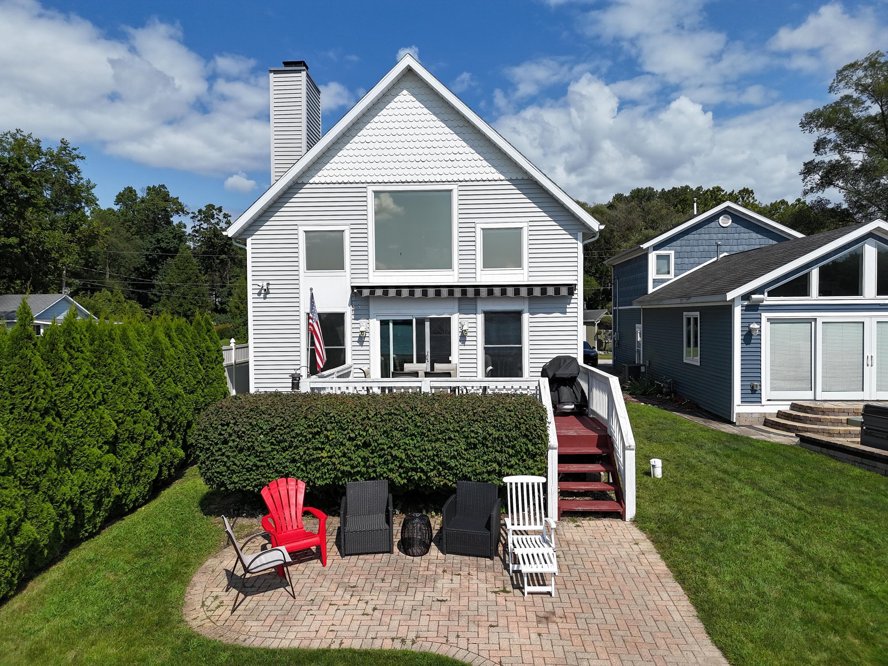 Primary property photo