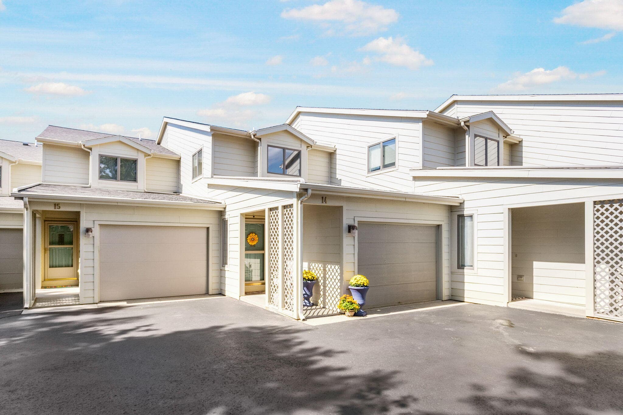 Primary property photo