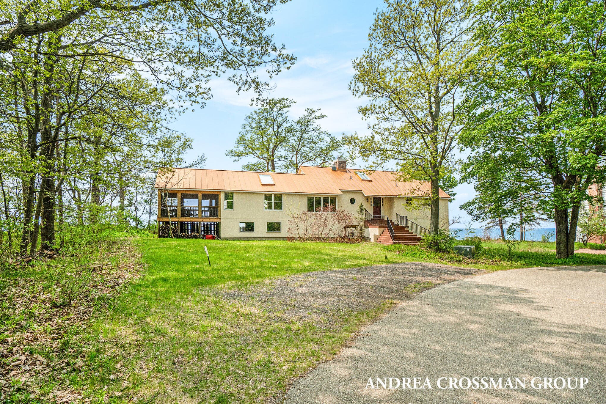 Primary property photo