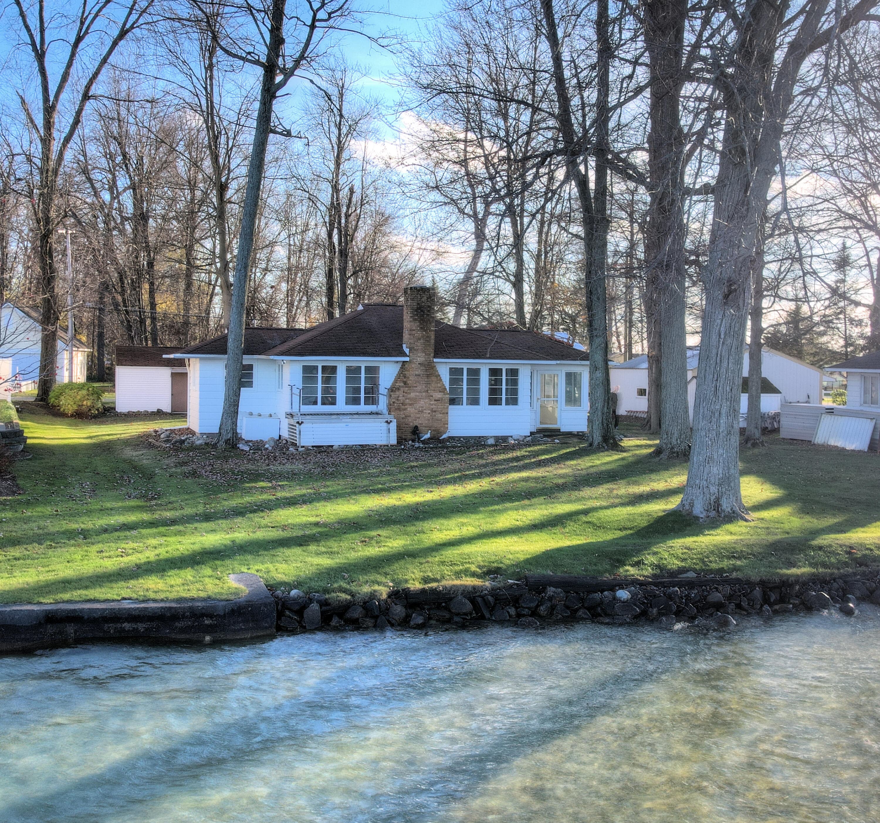 Primary property photo