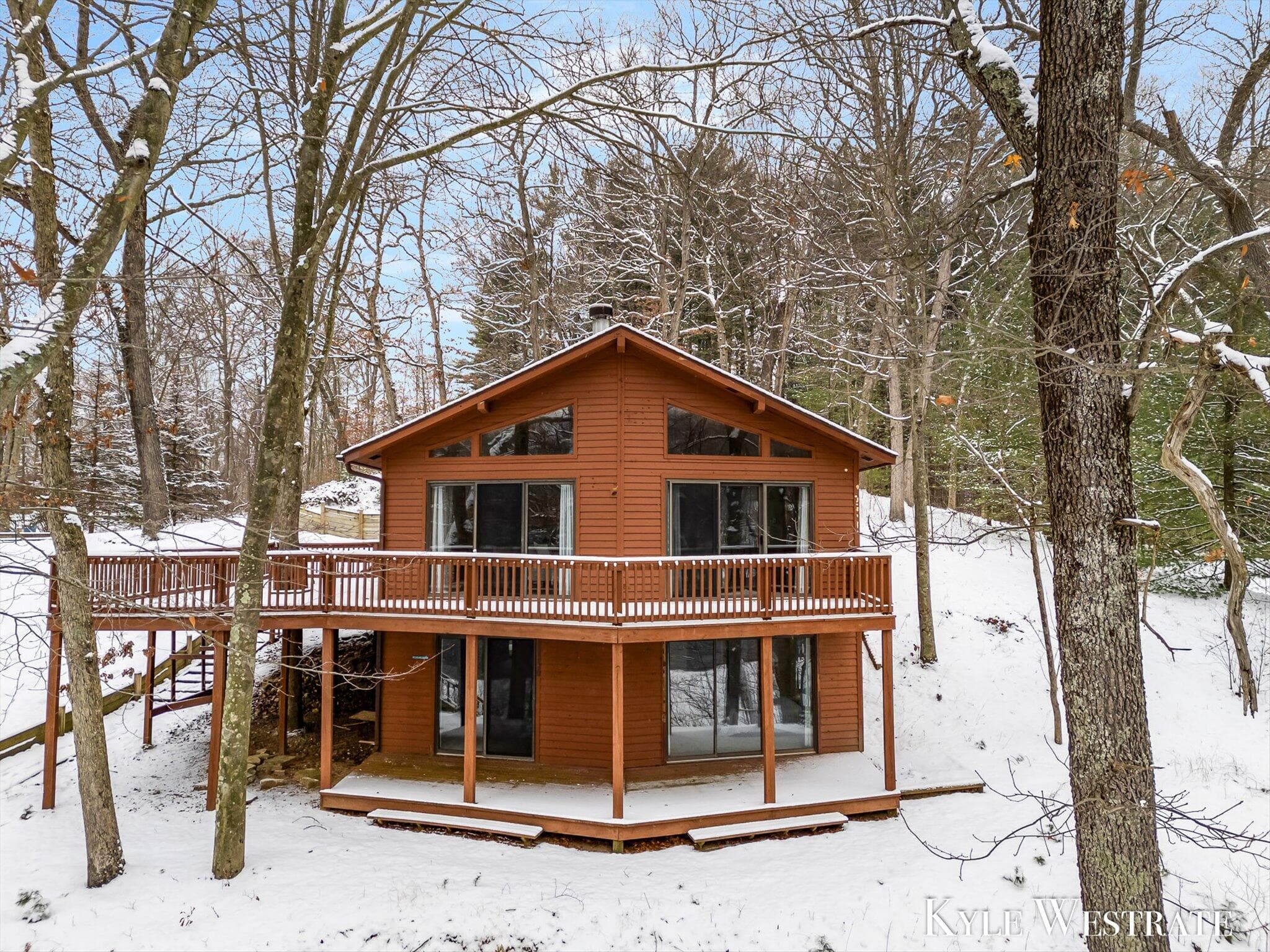 Primary property photo