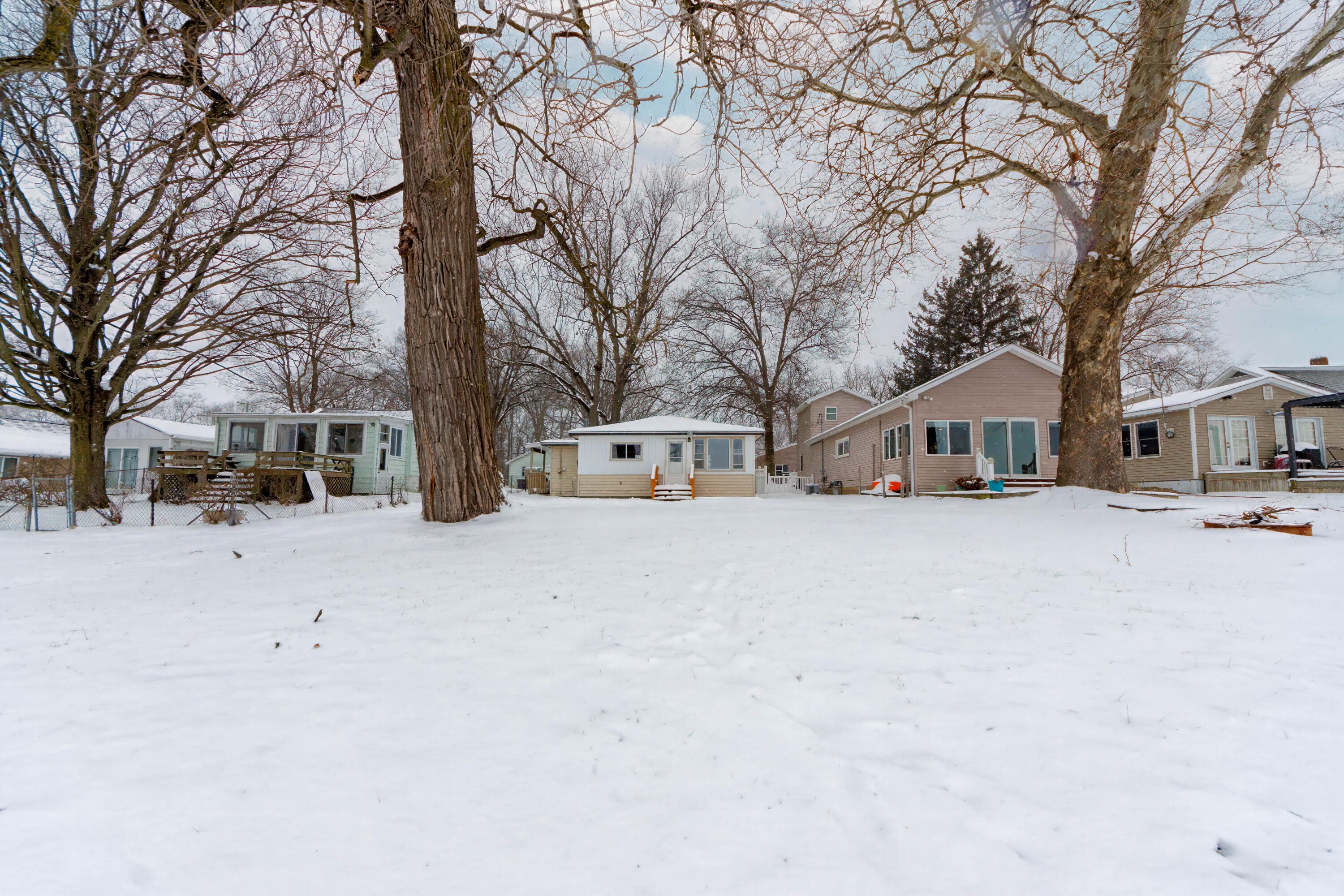 Primary property photo