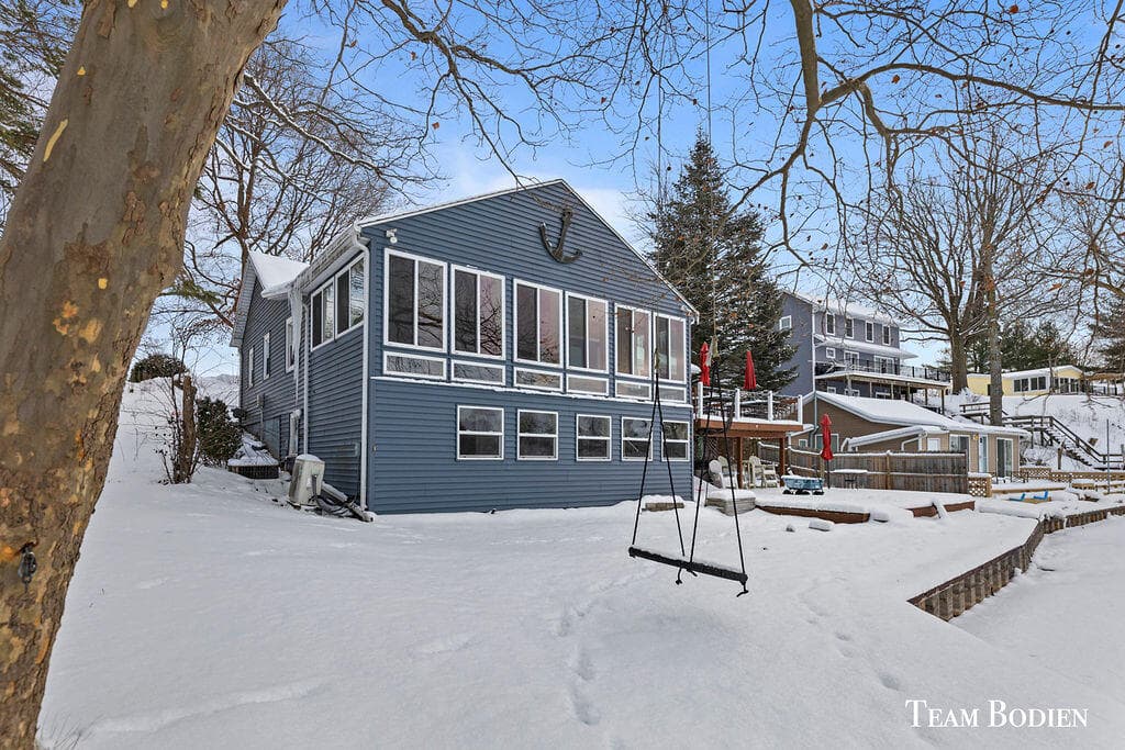 Primary property photo