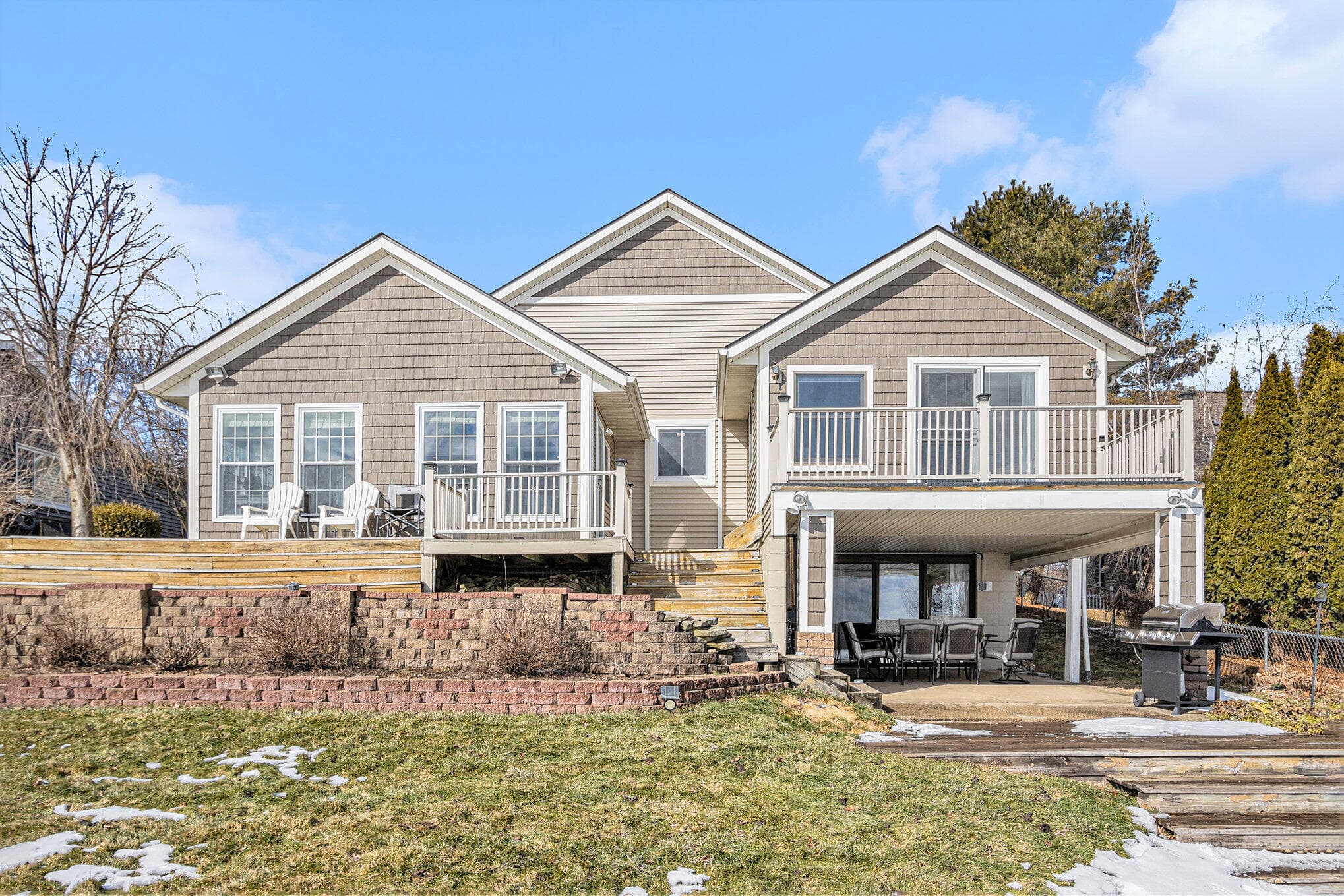 Primary property photo