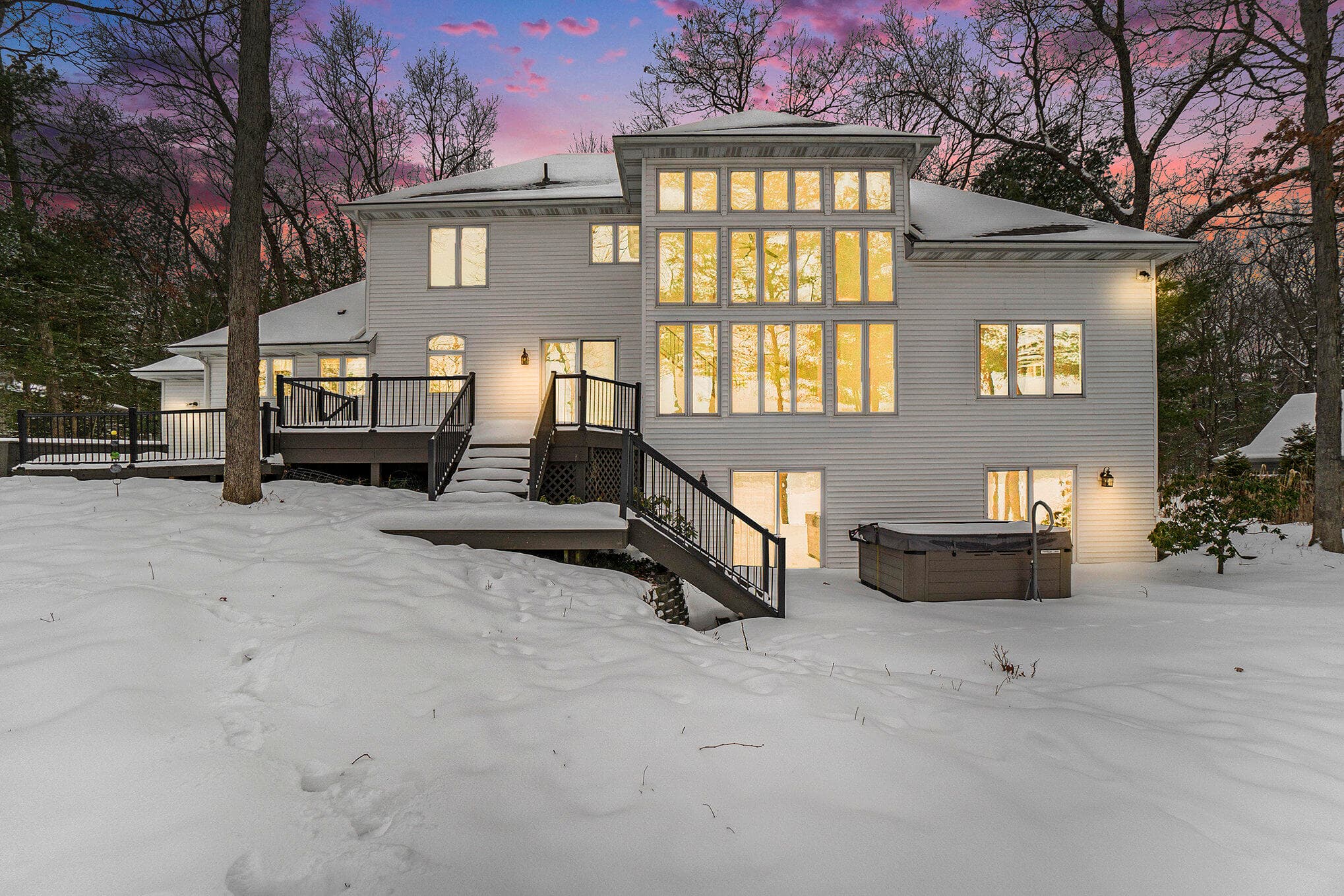 Primary property photo