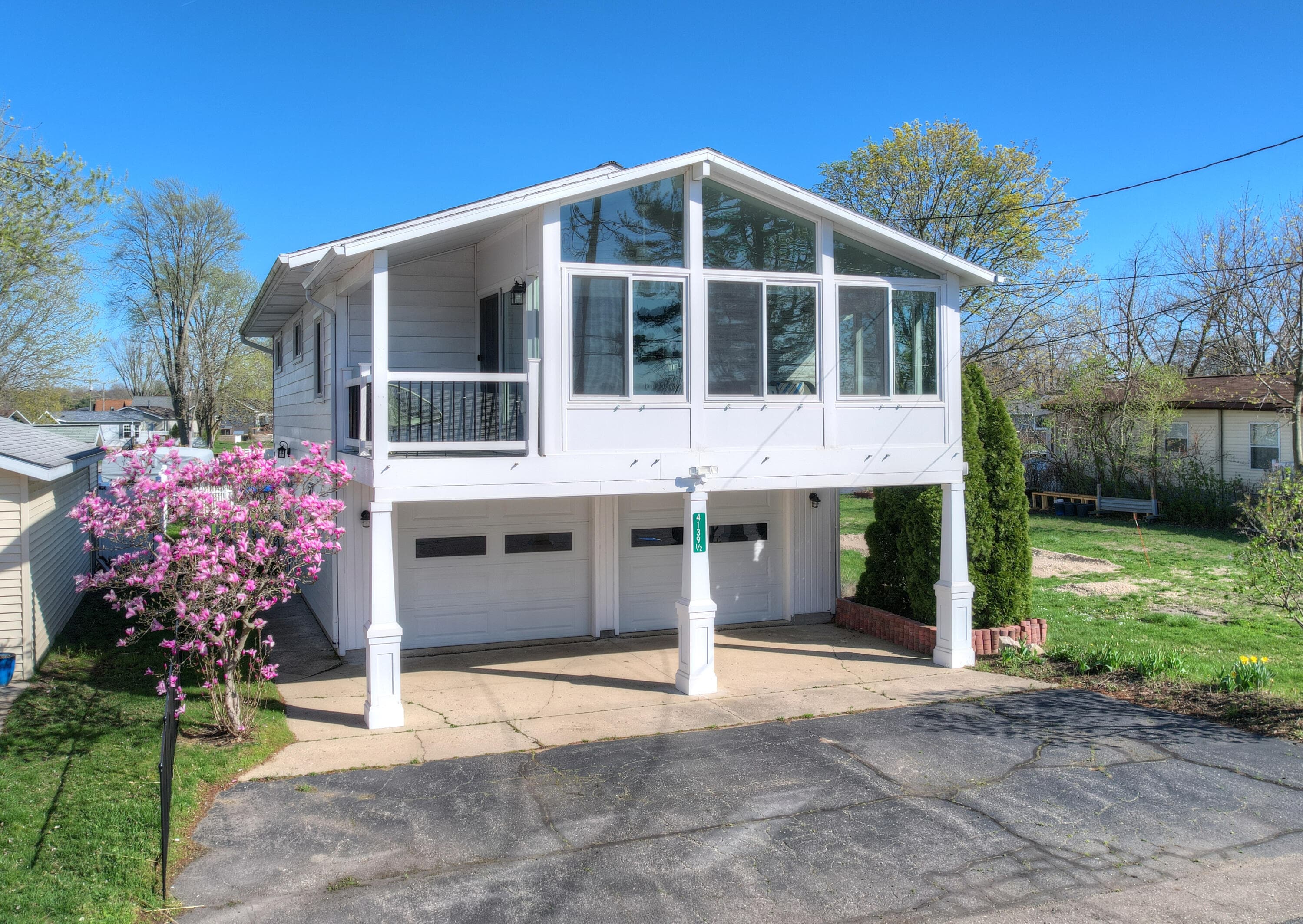 Primary property photo