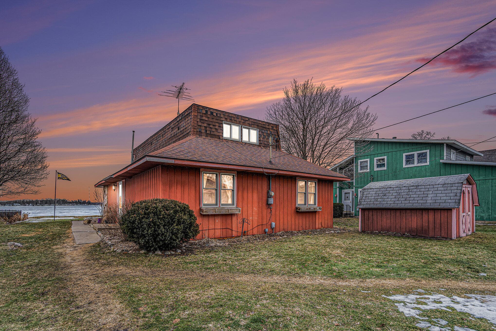 Primary property photo