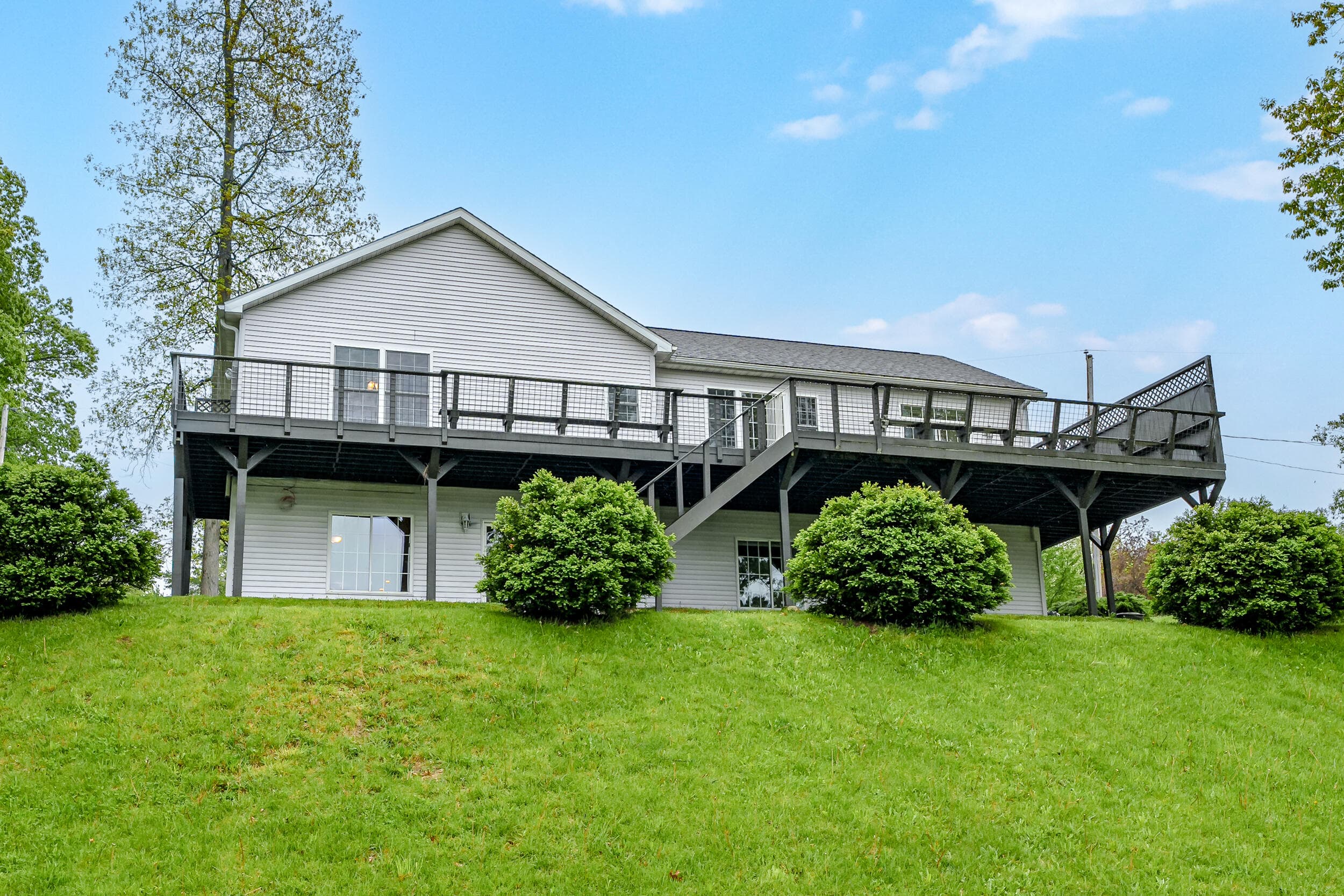 Primary property photo