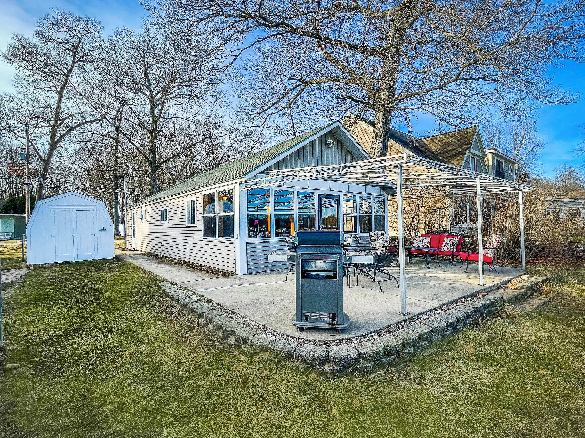 Primary property photo