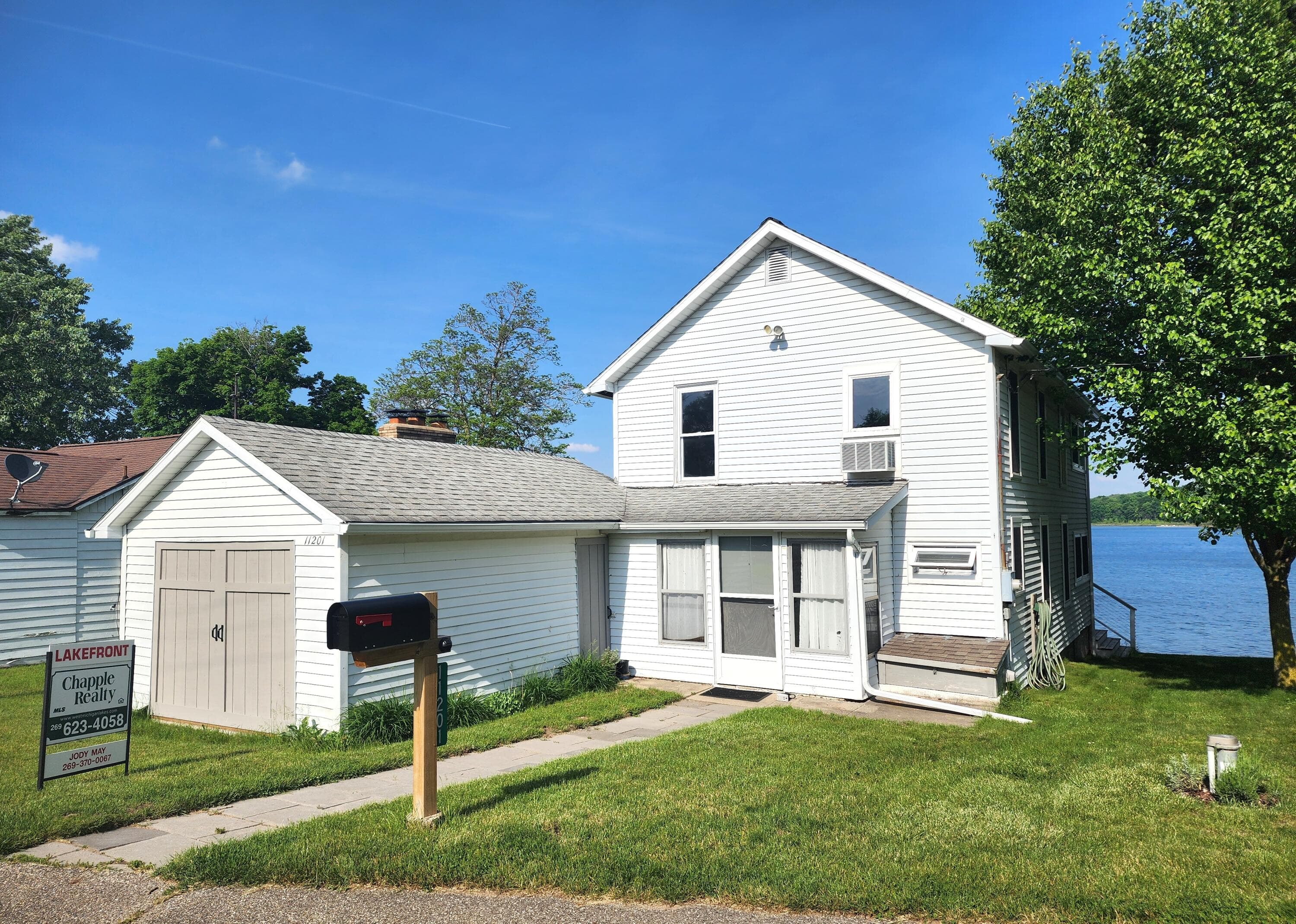 Primary property photo
