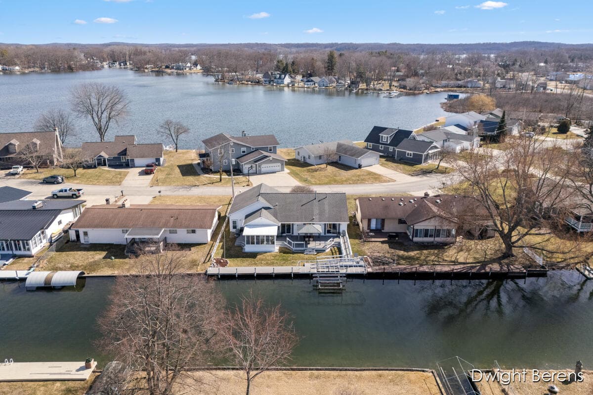Primary property photo