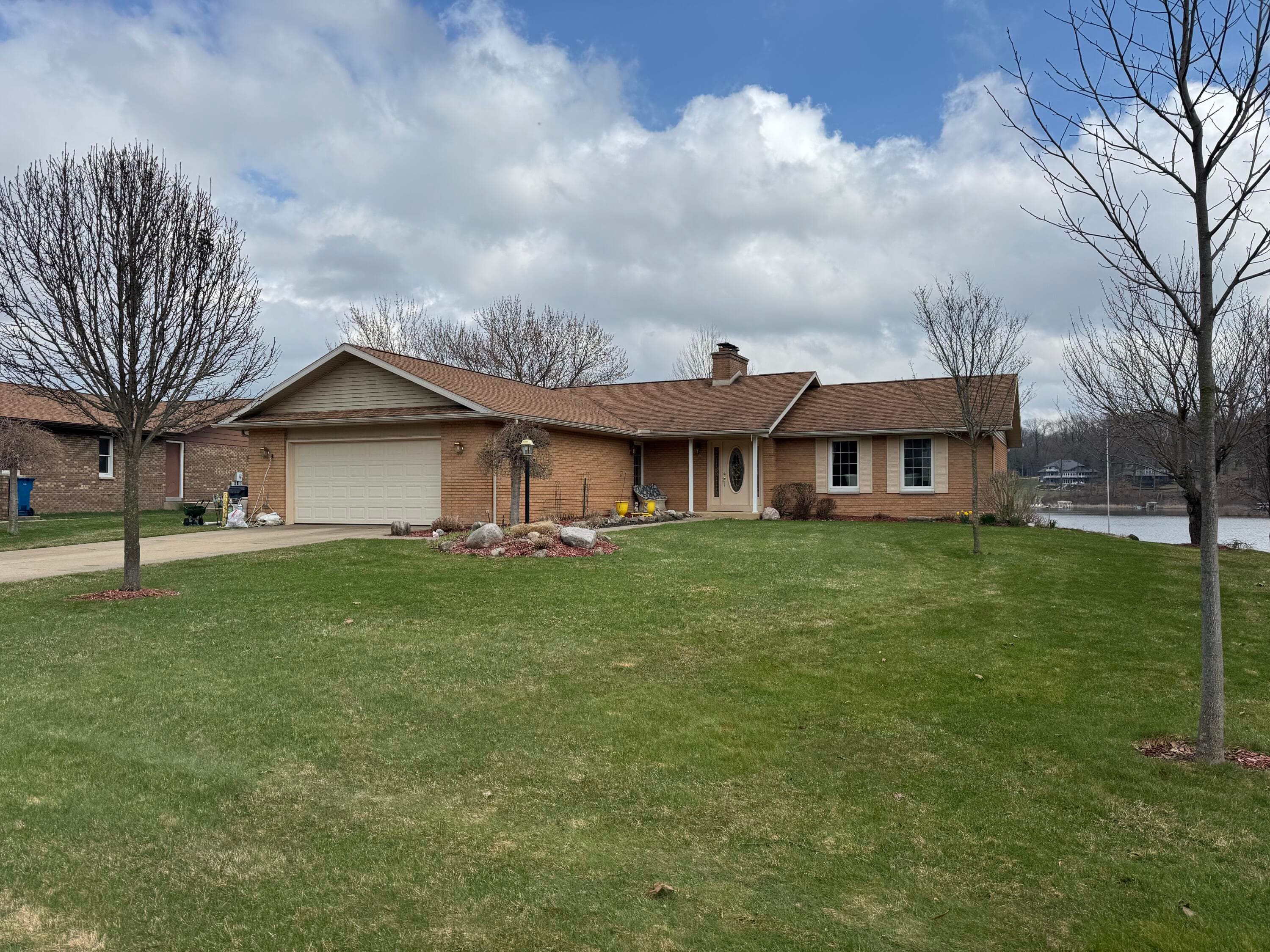 Primary property photo