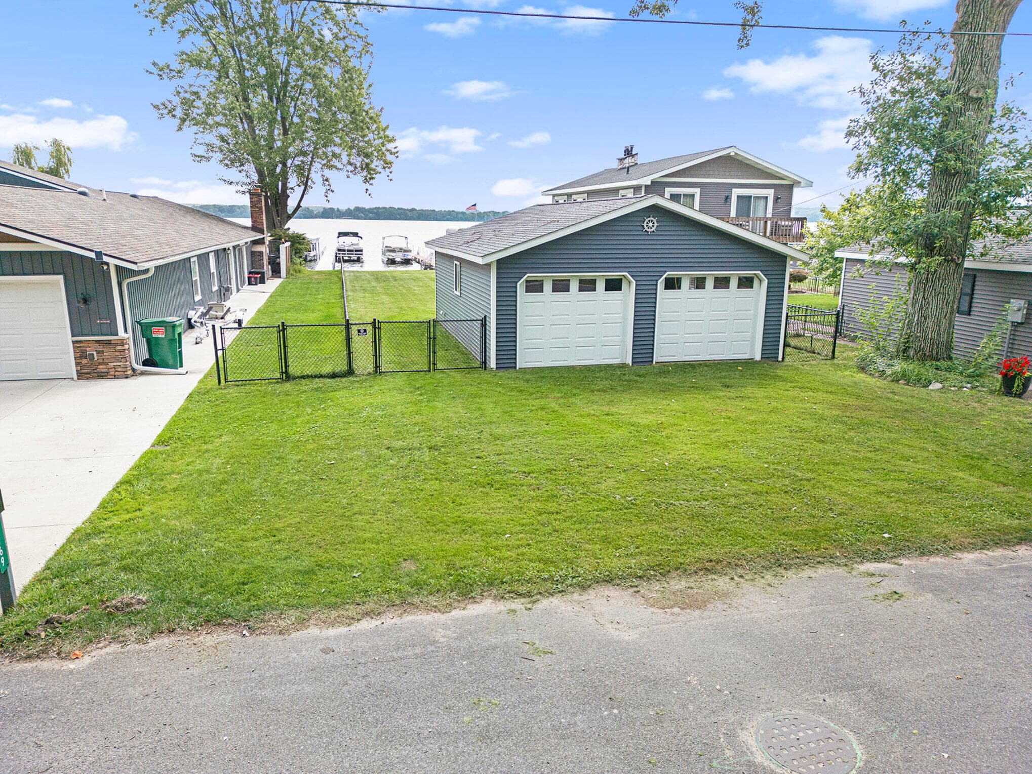 Primary property photo