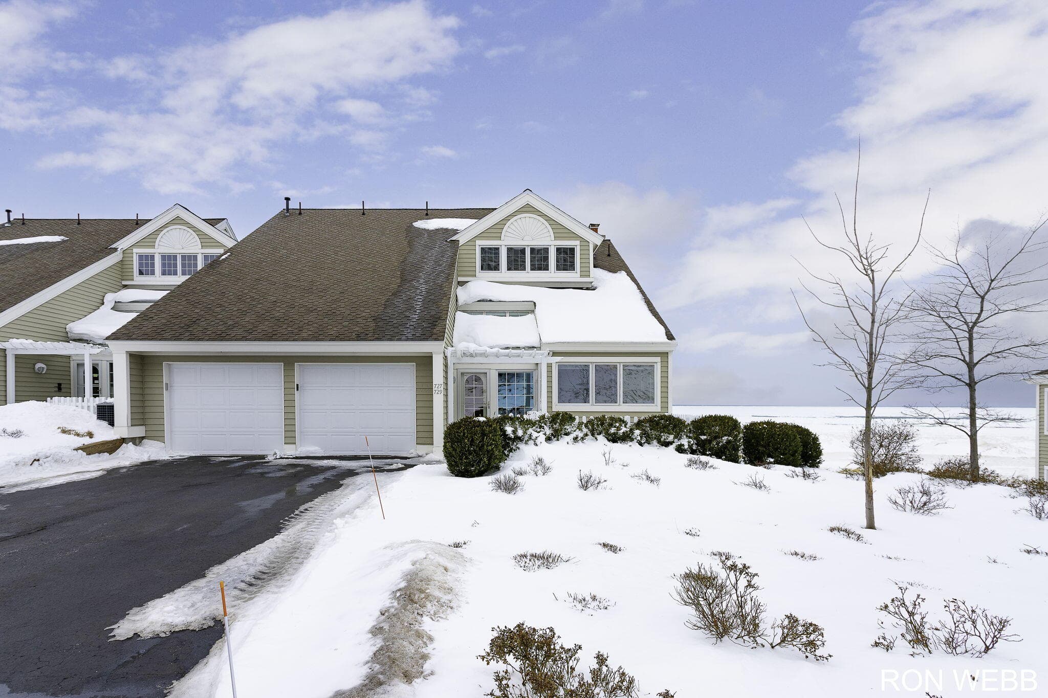 Primary property photo