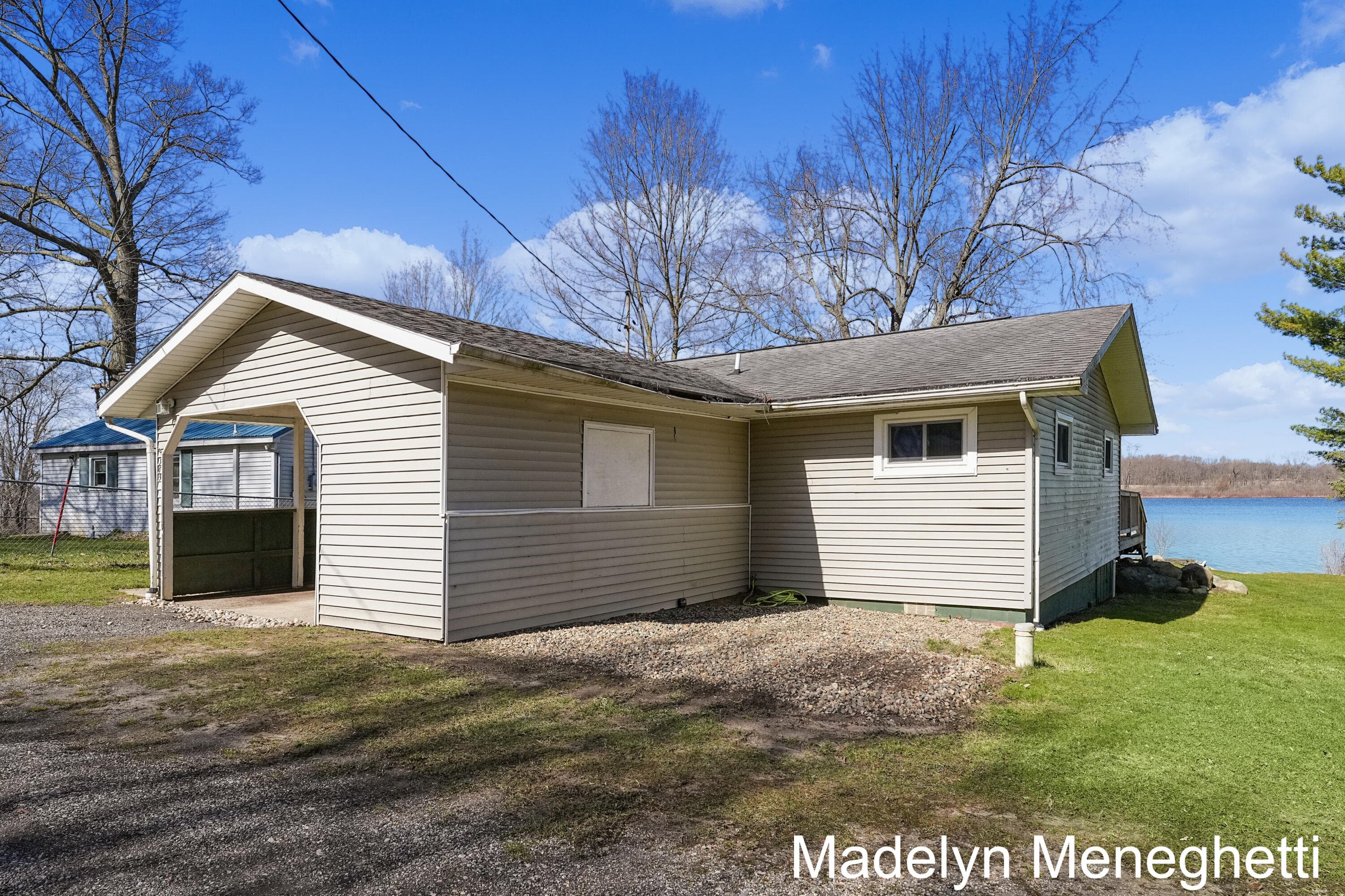 Primary property photo