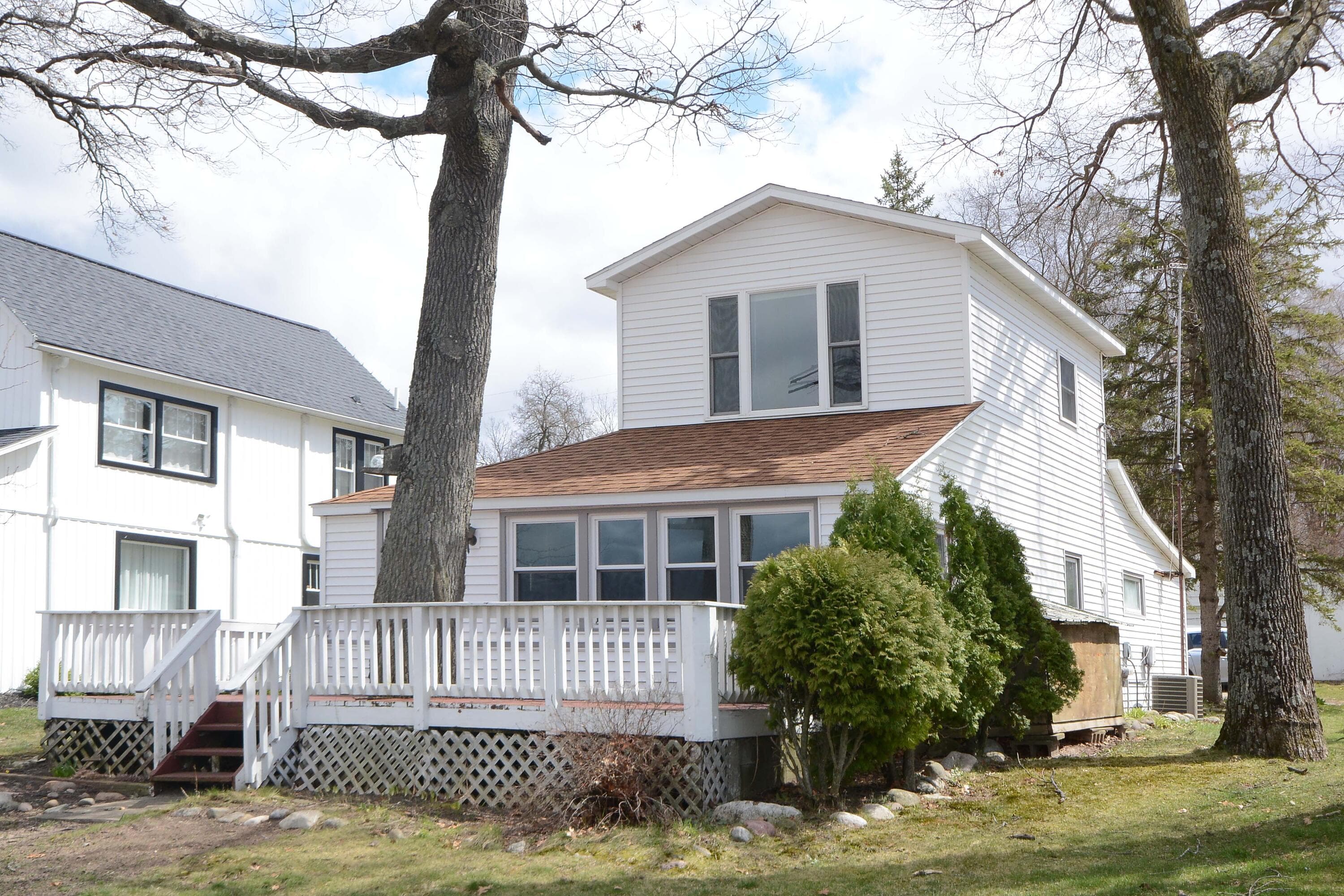 Primary property photo