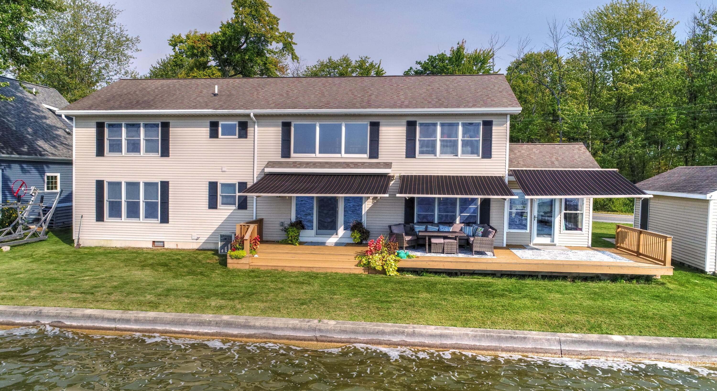 Primary property photo
