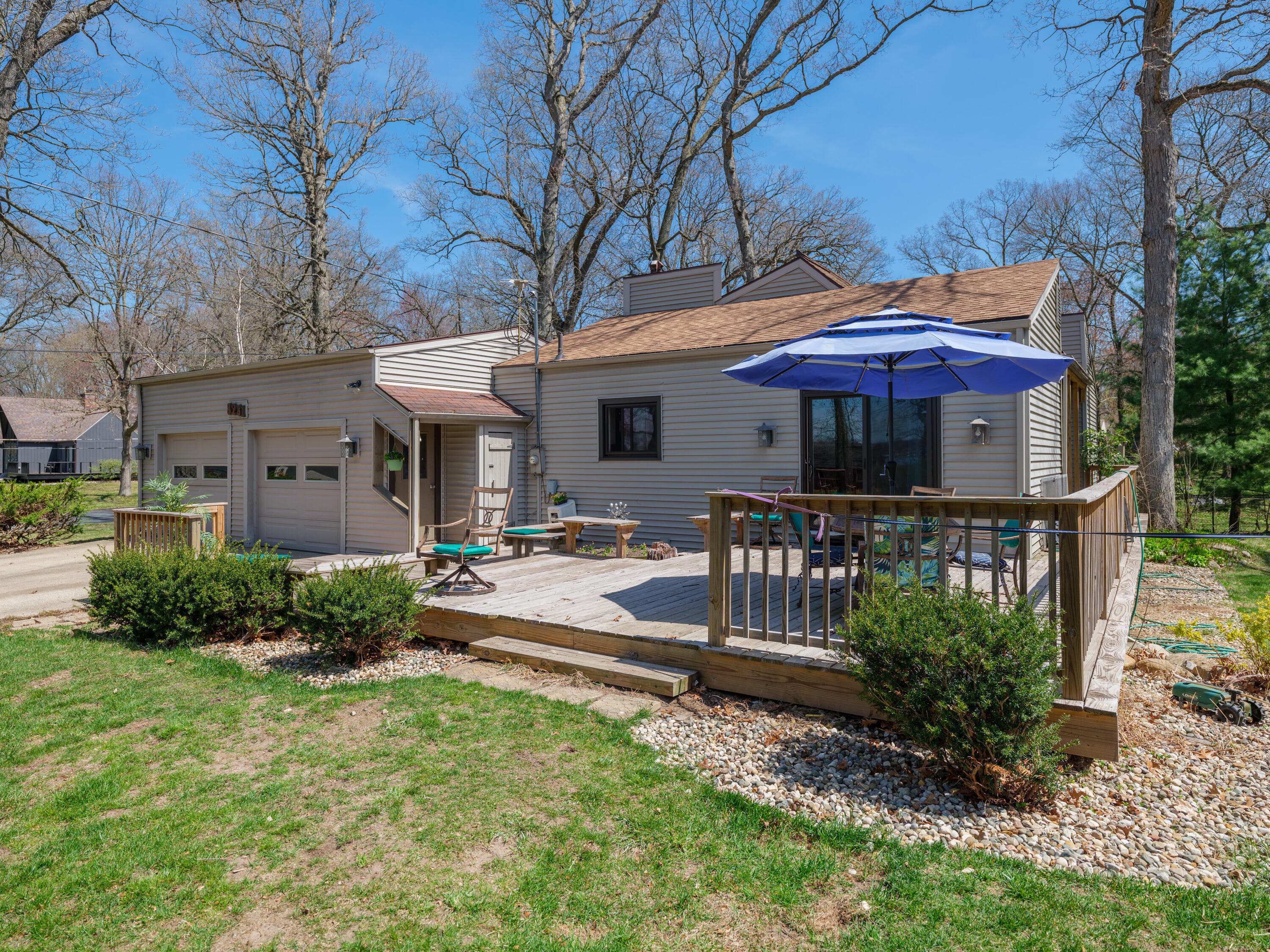 Primary property photo