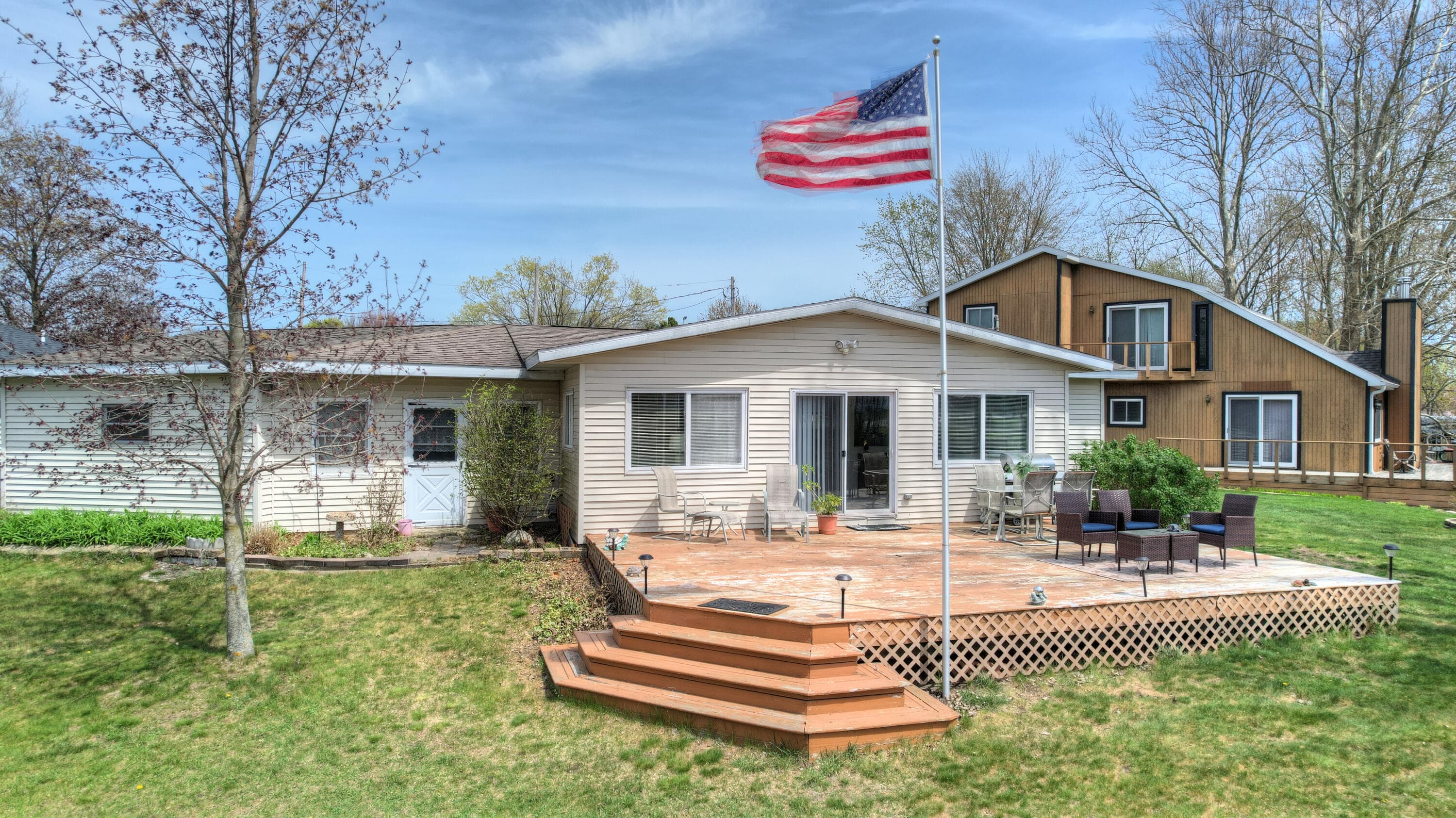 Primary property photo