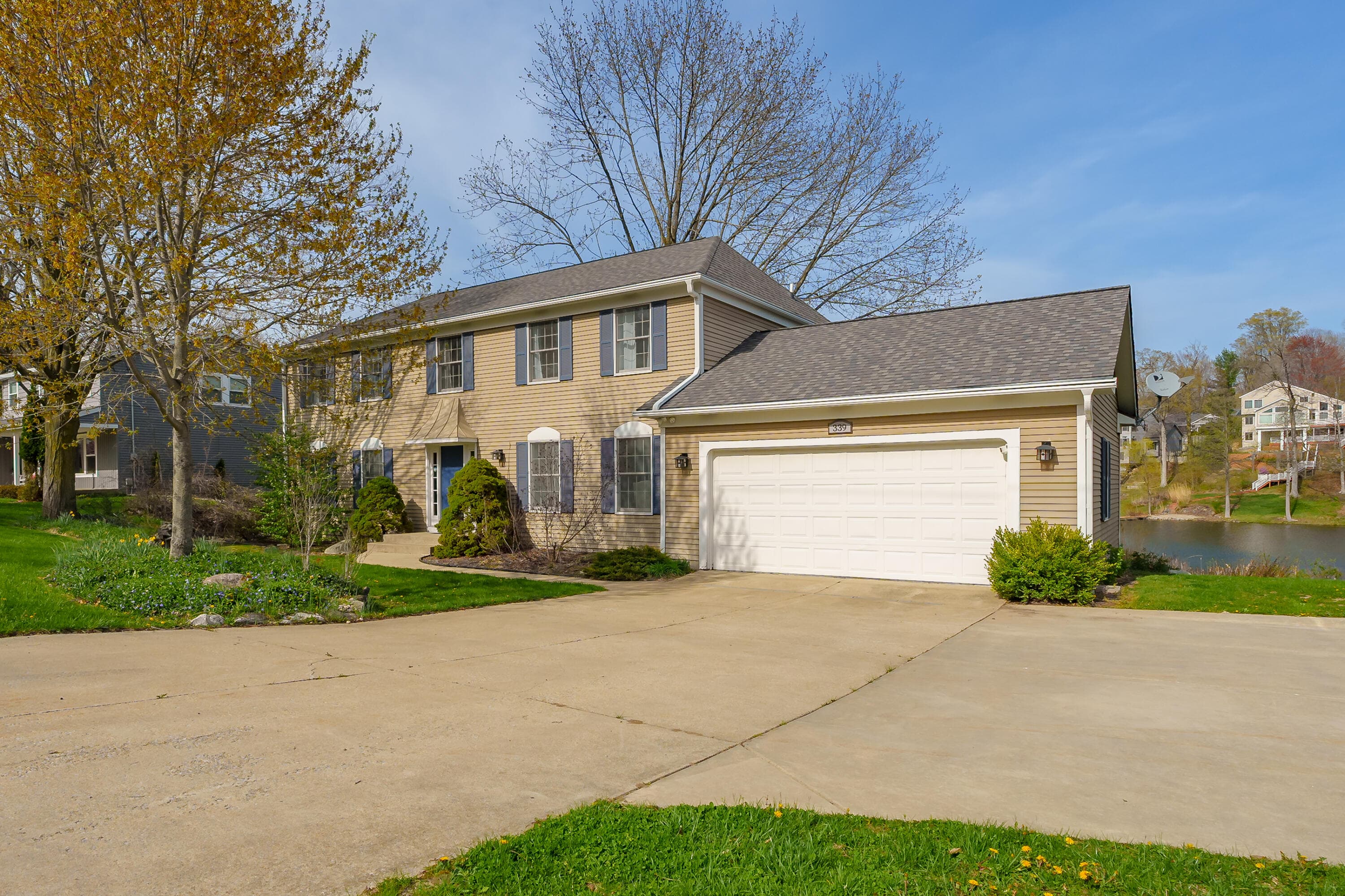 Primary property photo