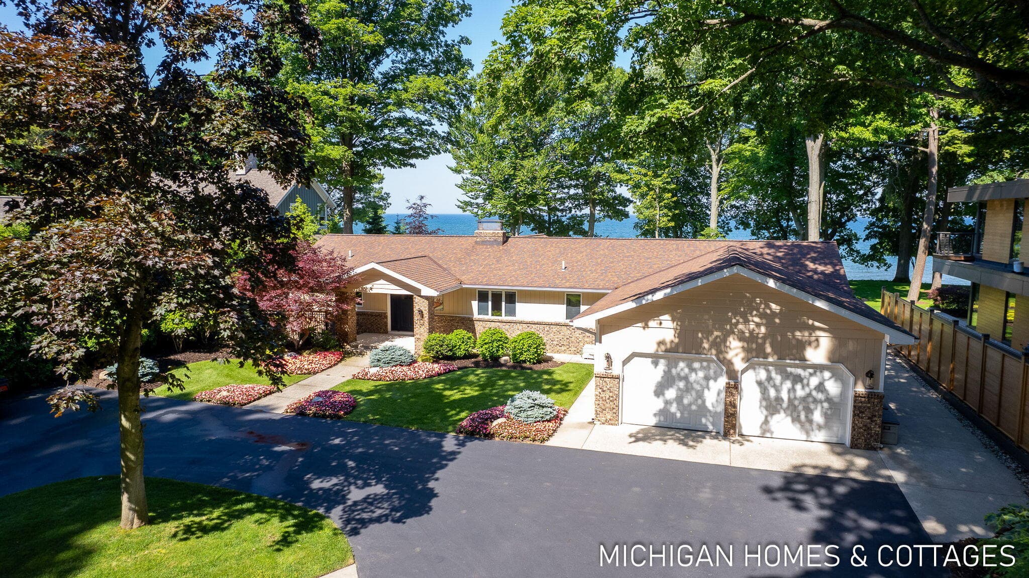 Primary property photo