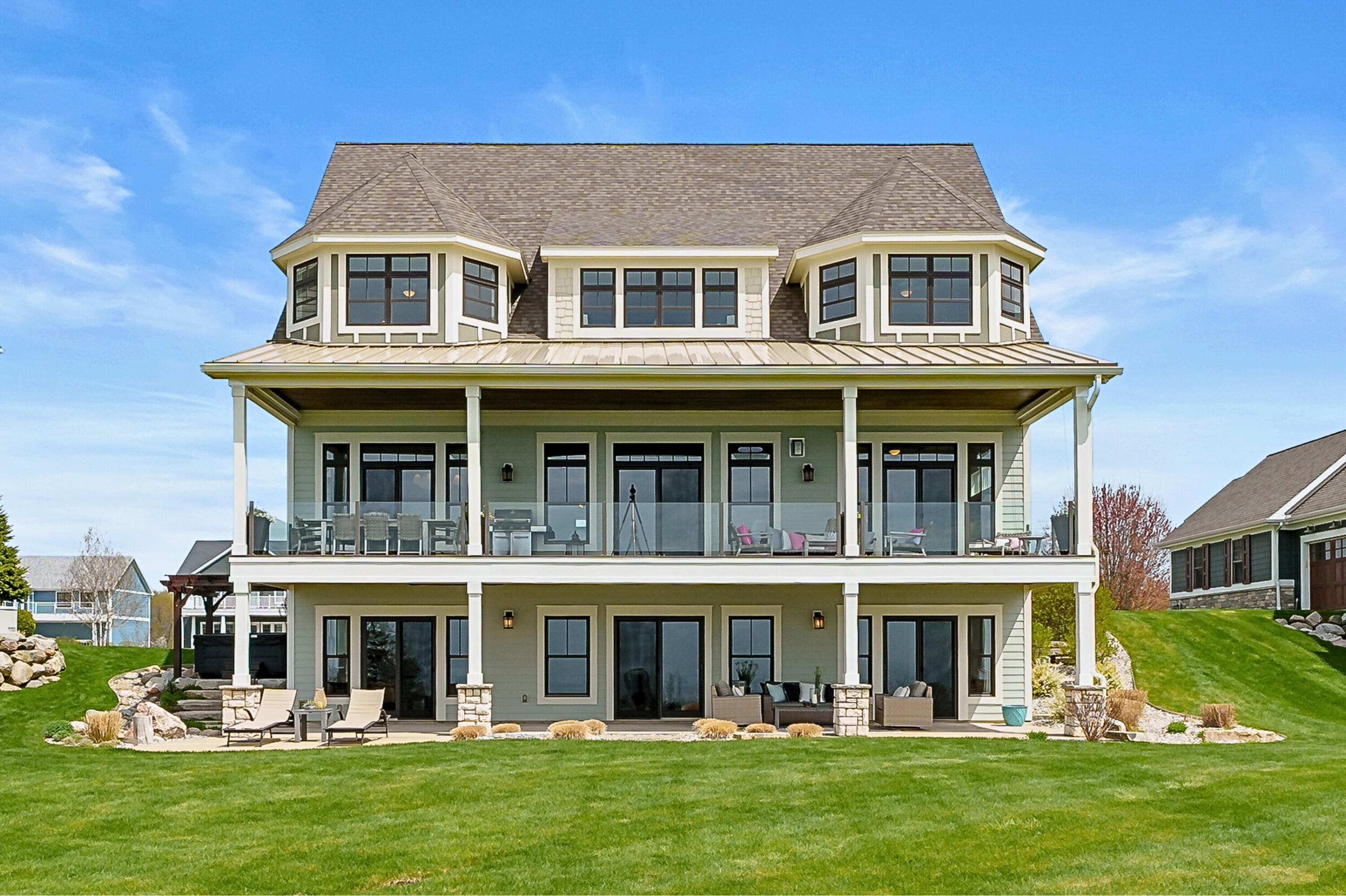 Primary property photo
