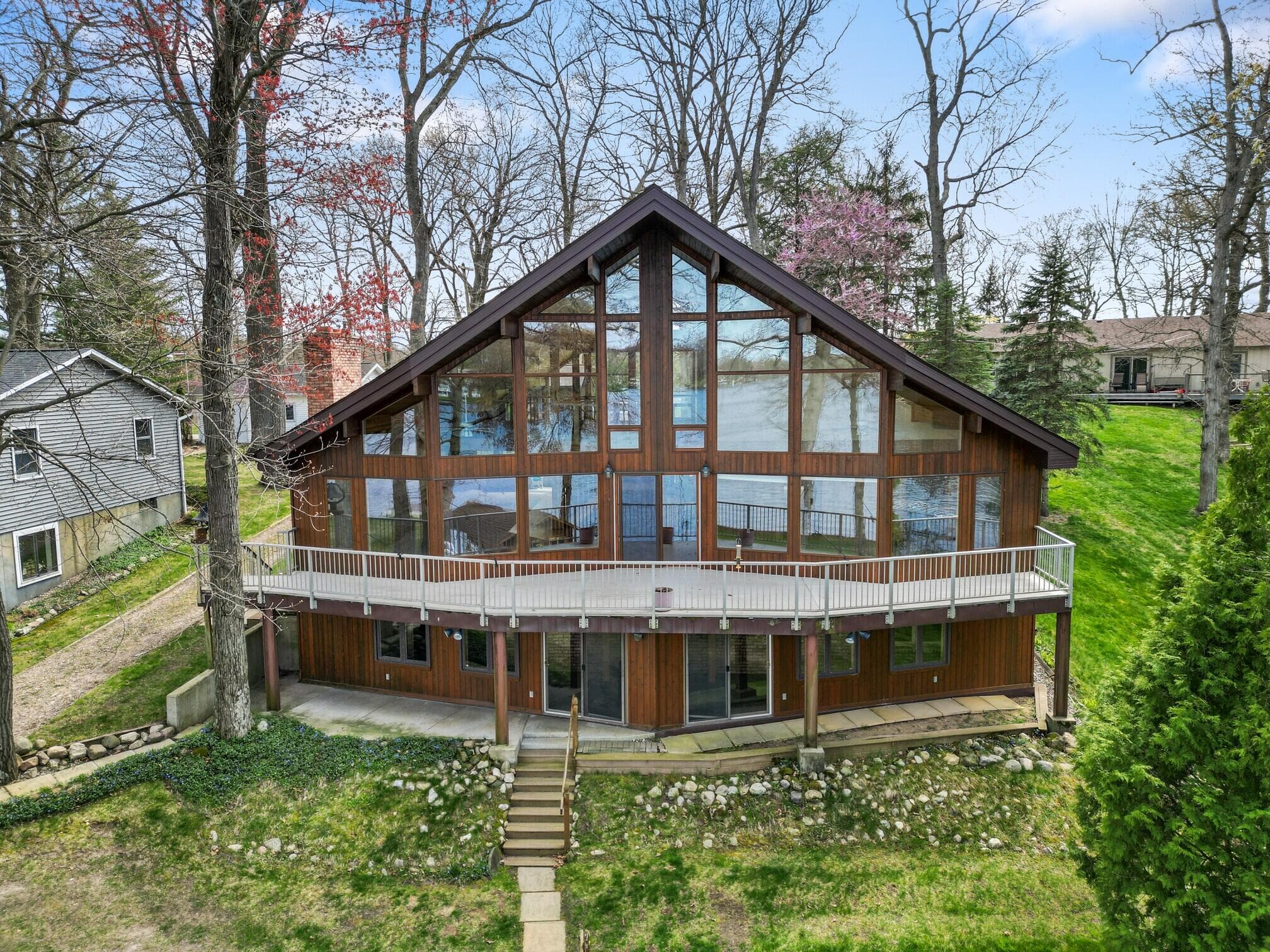 Primary property photo