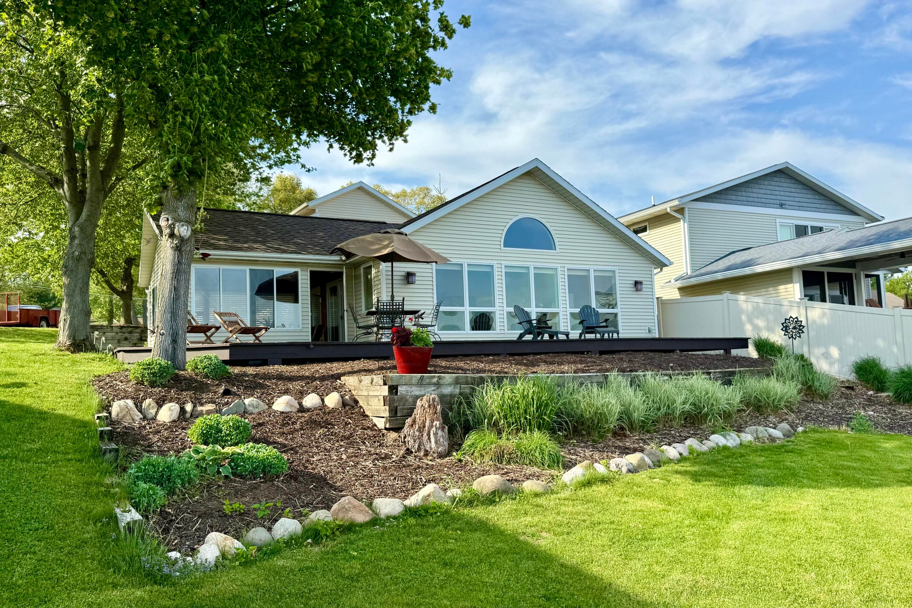 Primary property photo