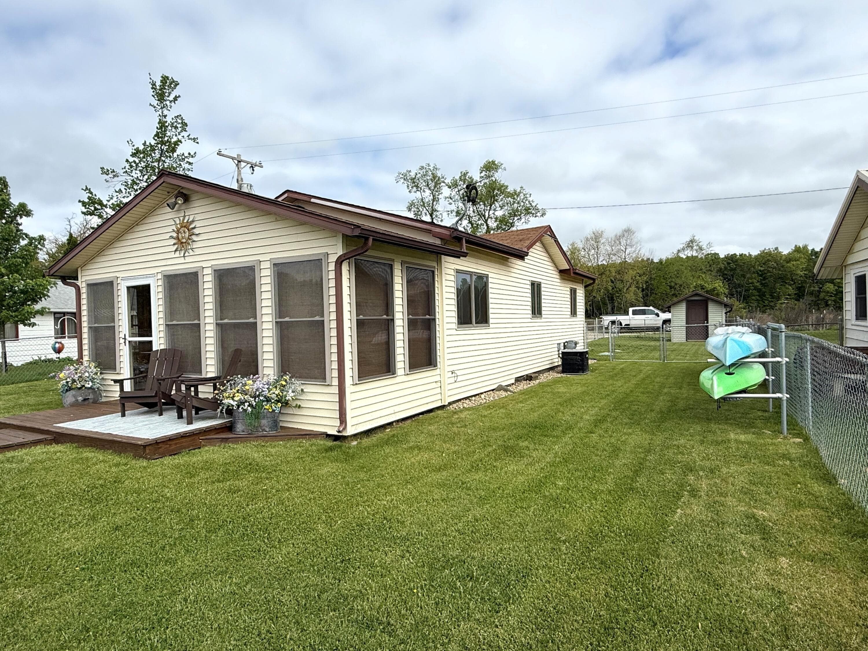 Primary property photo