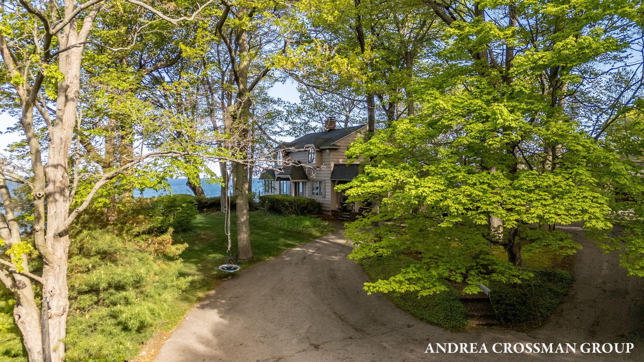 Primary property photo