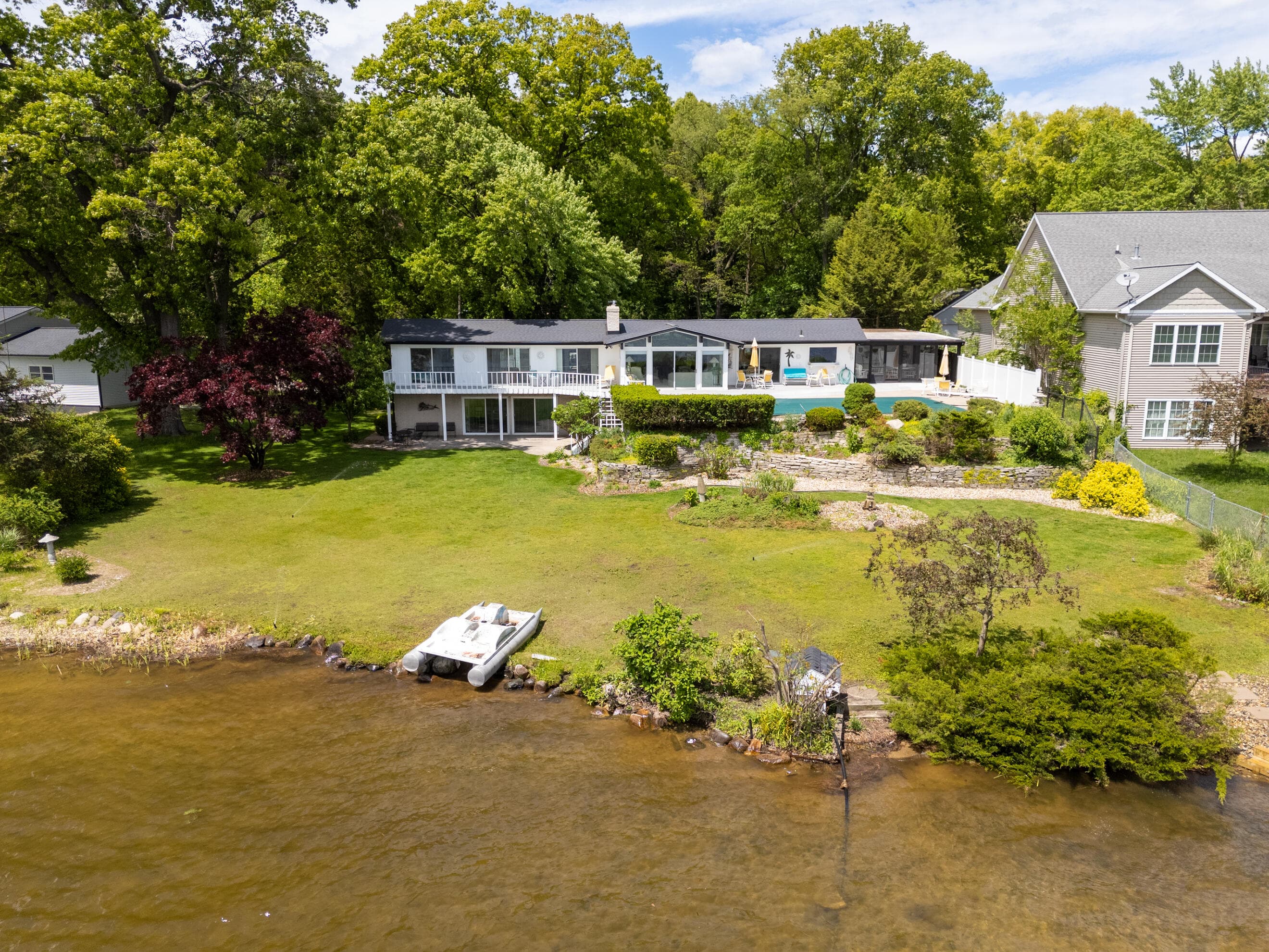Primary property photo