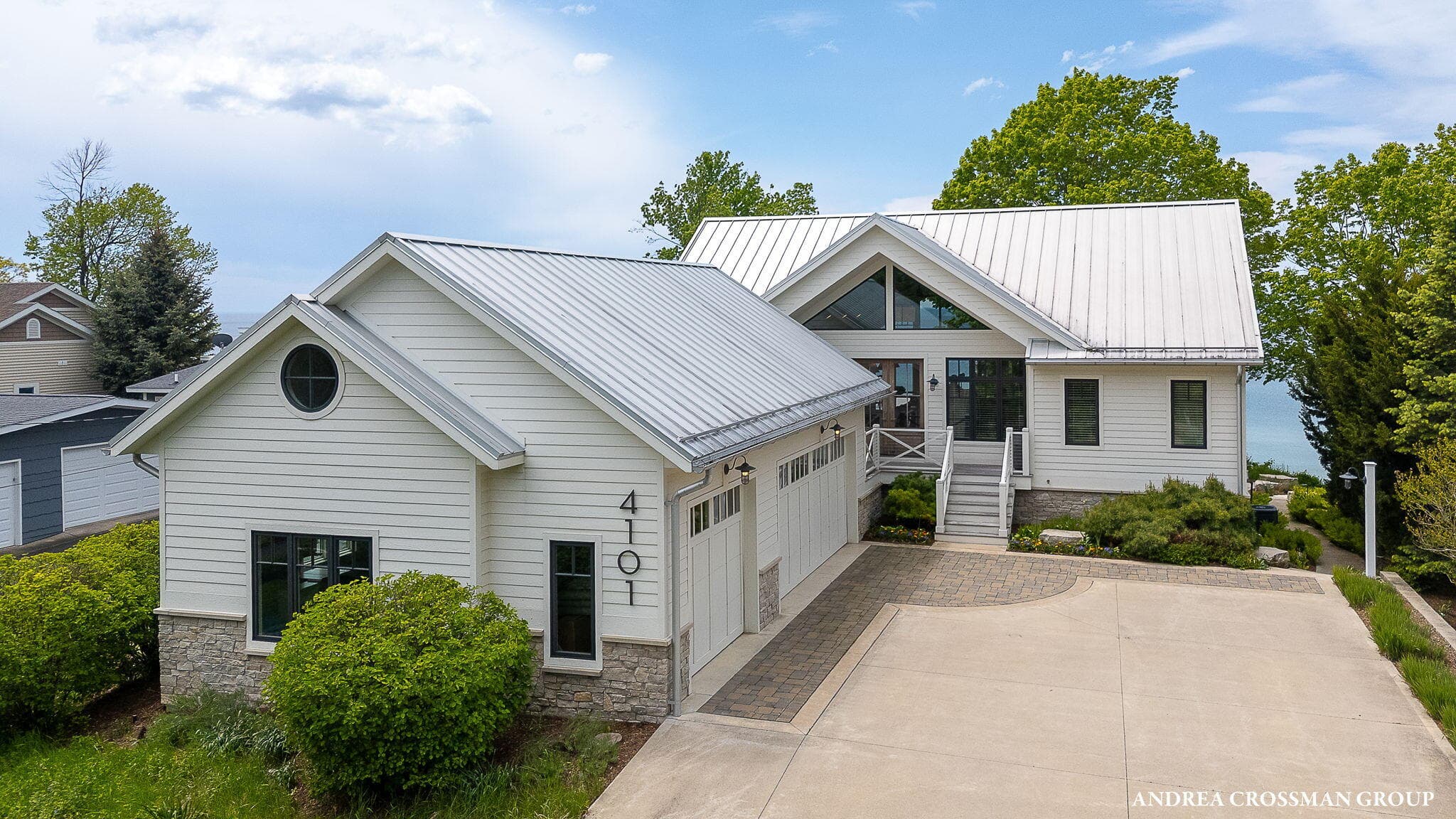 Primary property photo