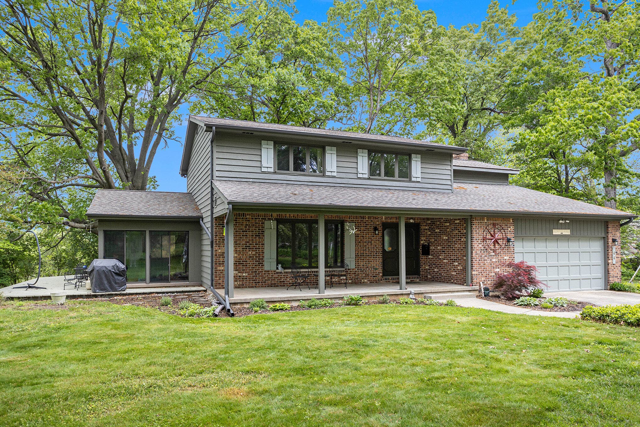 Primary property photo