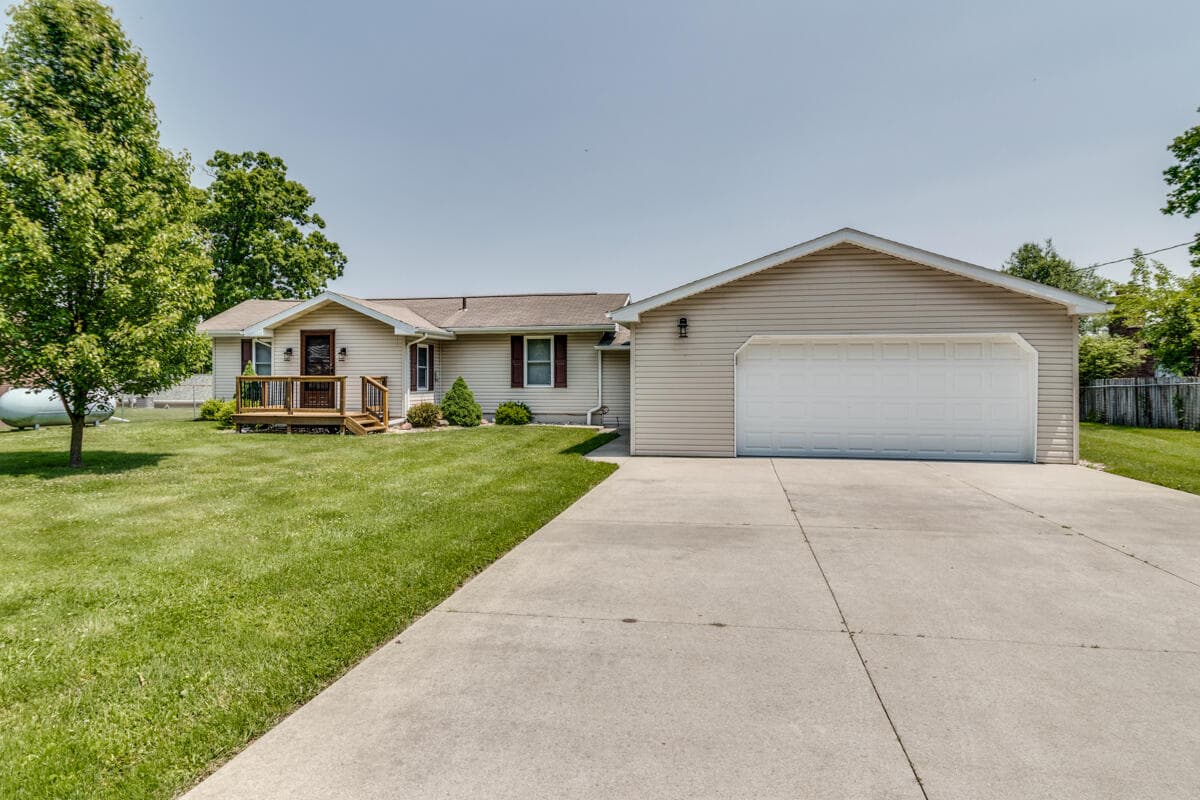 Primary property photo