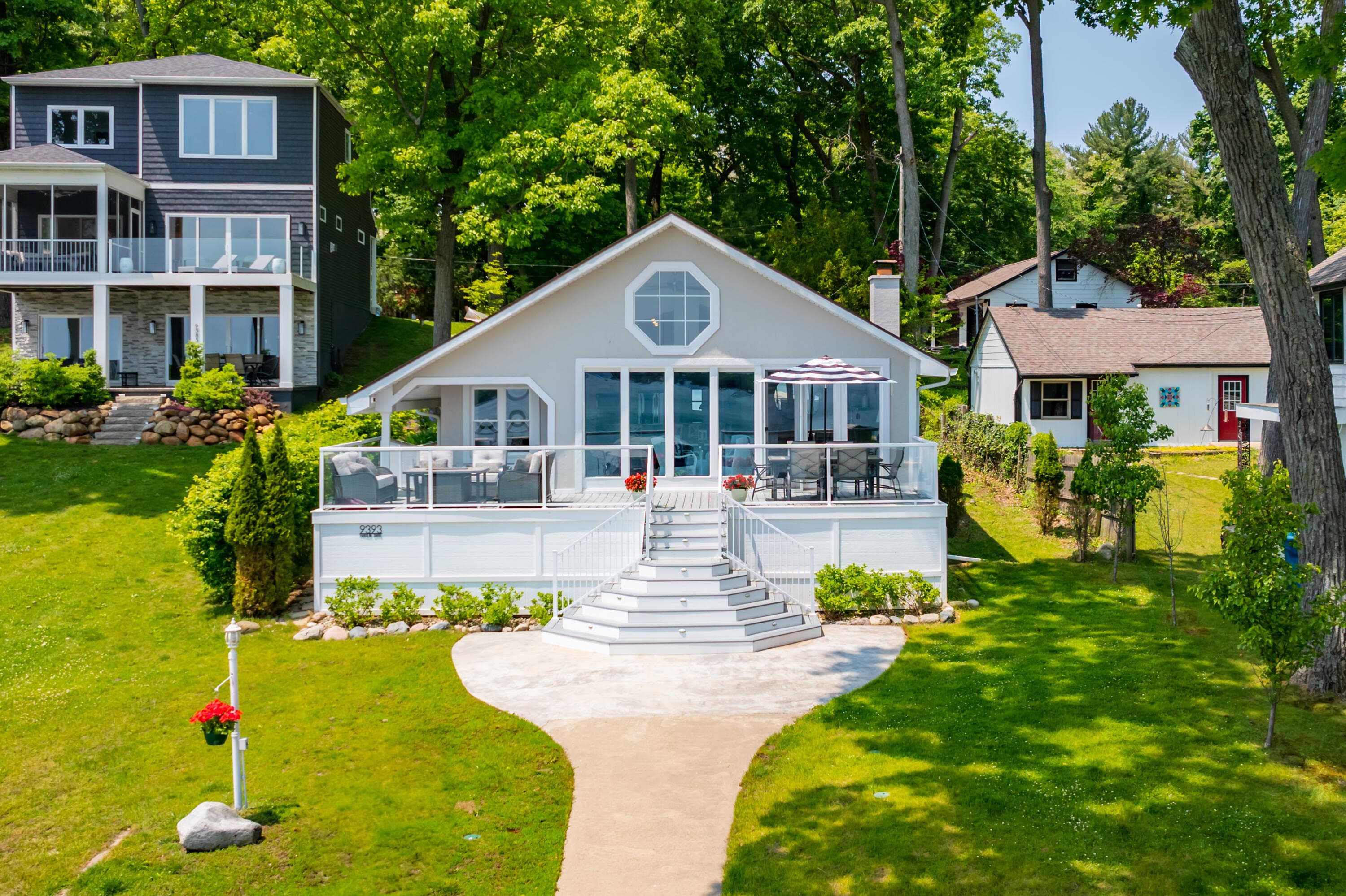 Primary property photo