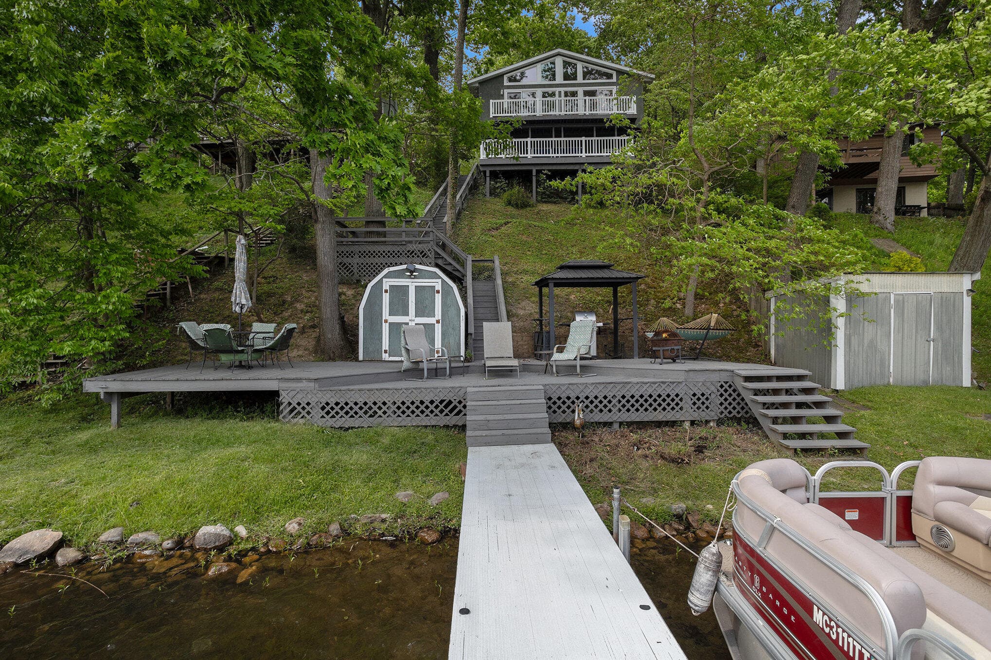 Primary property photo