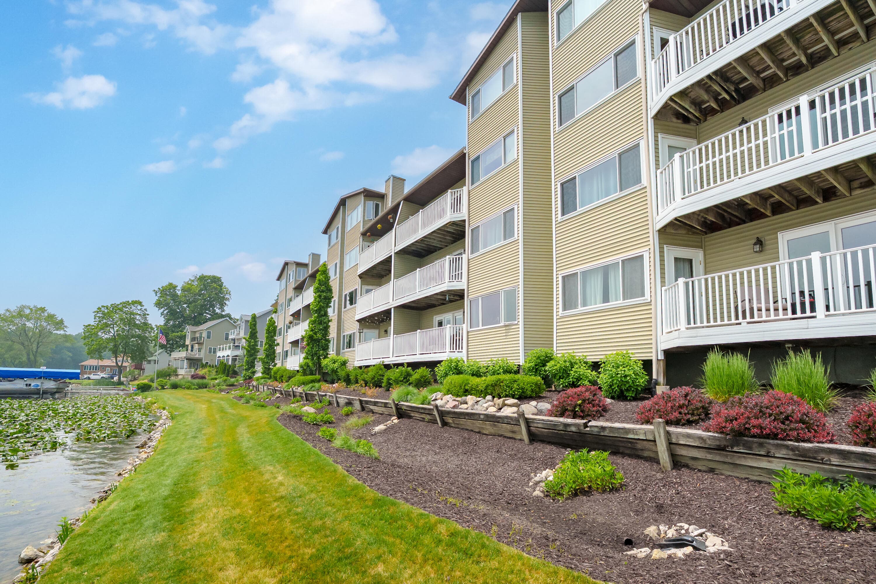 Primary property photo