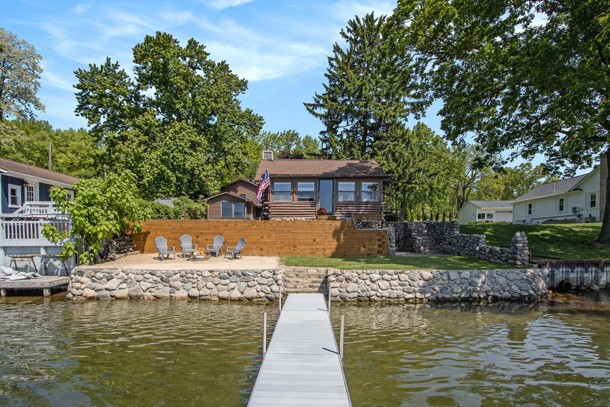 Primary property photo