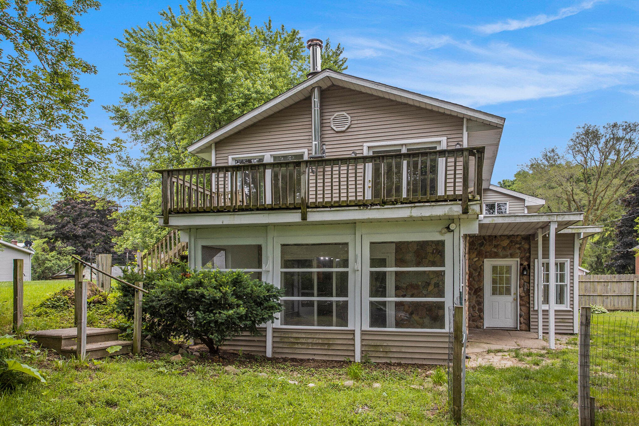 Primary property photo