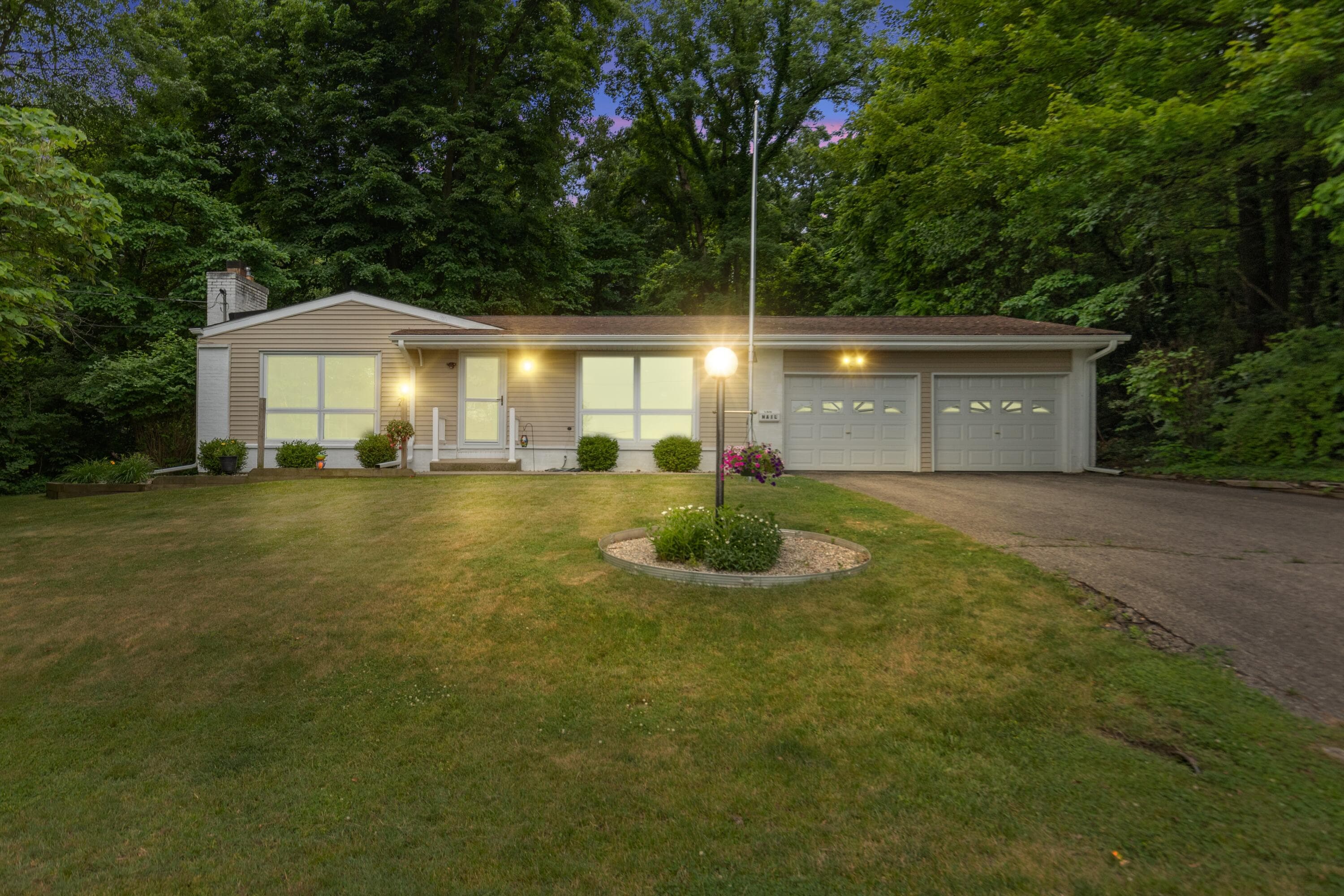 Primary property photo