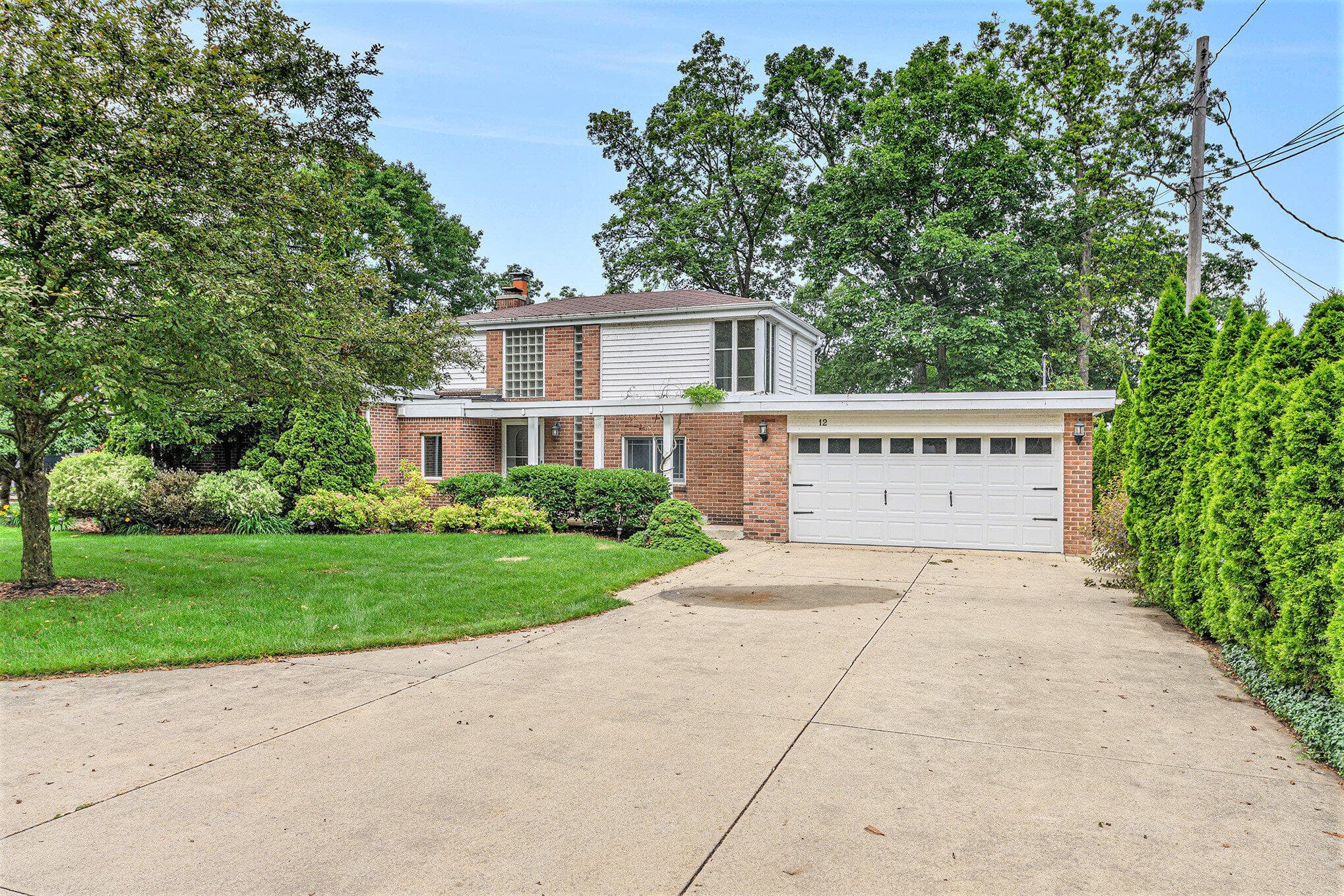 Primary property photo