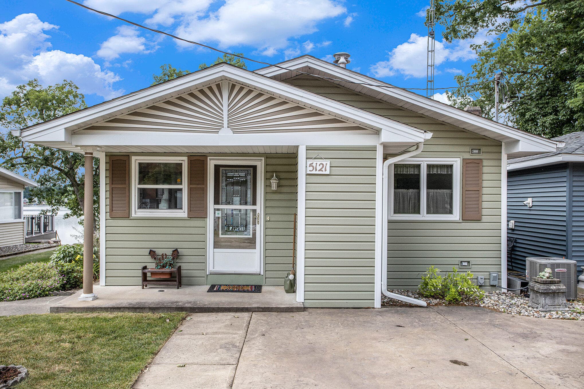 Primary property photo