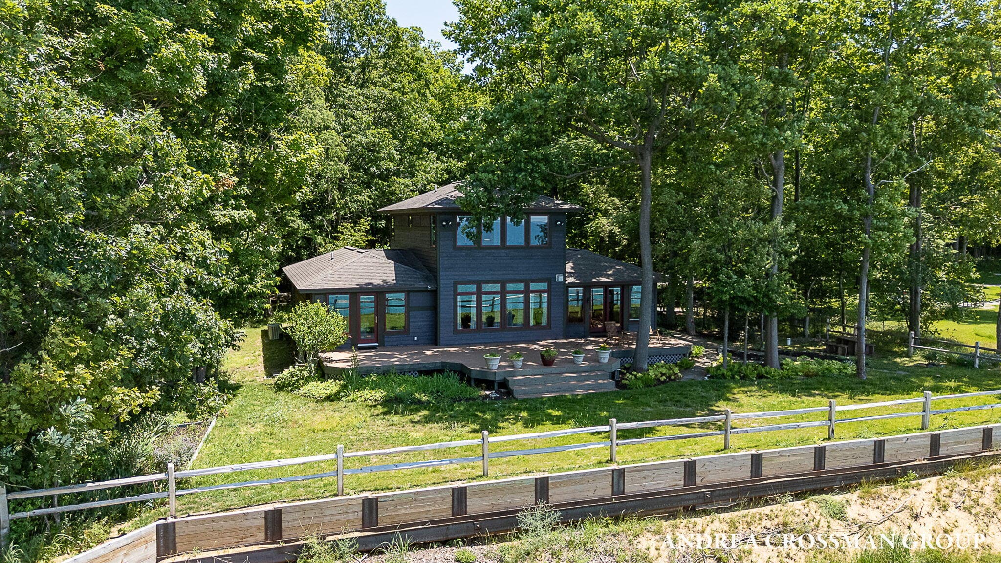 Primary property photo