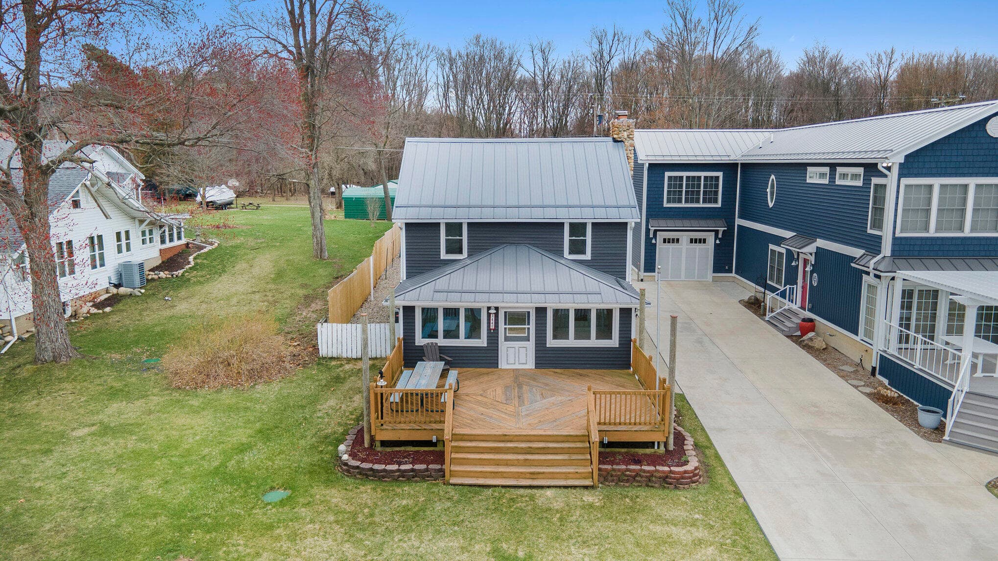 Primary property photo