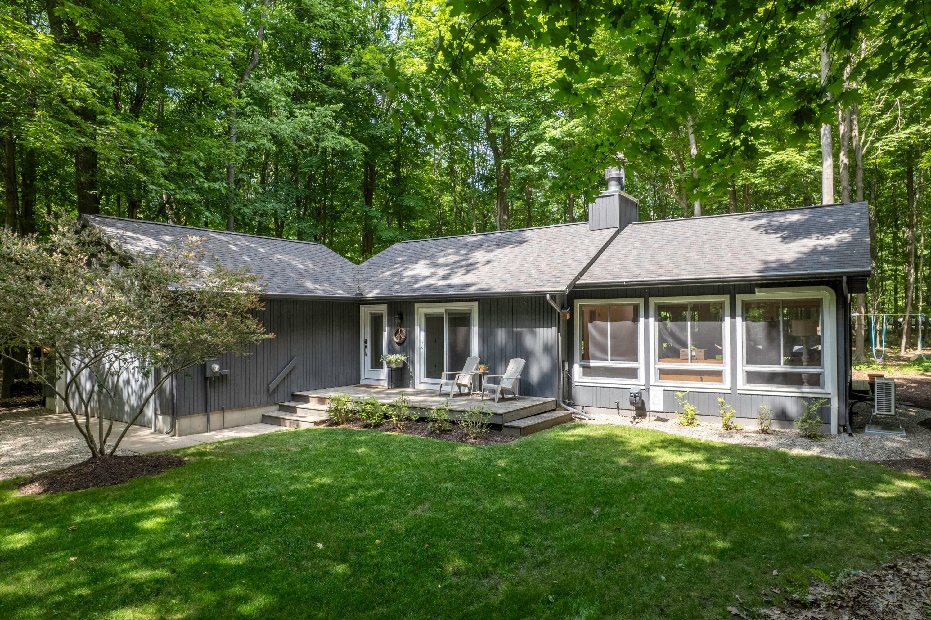Primary property photo