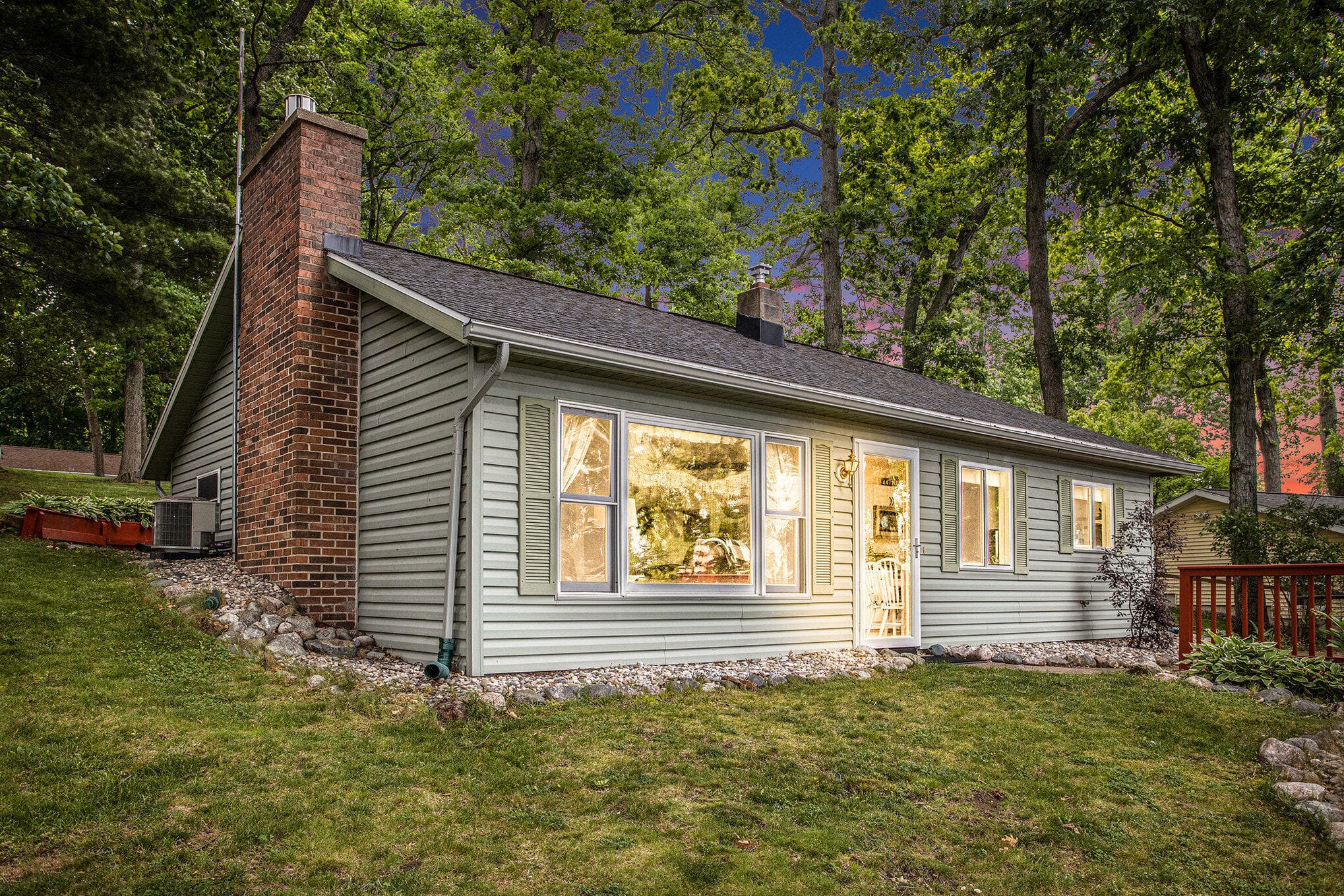 Primary property photo