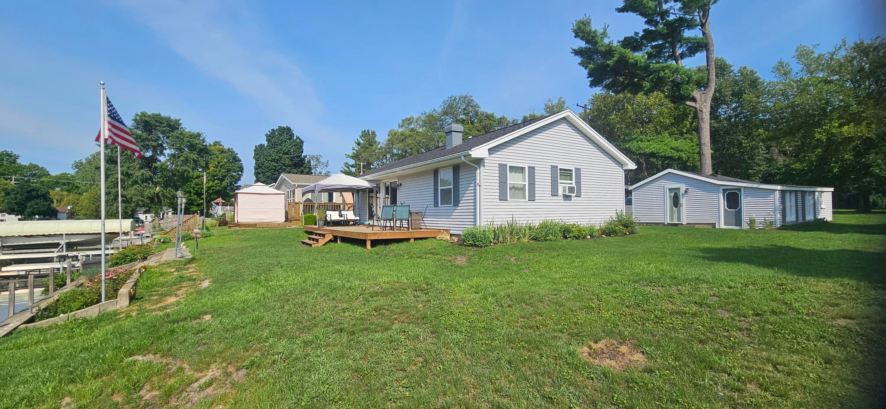 Primary property photo
